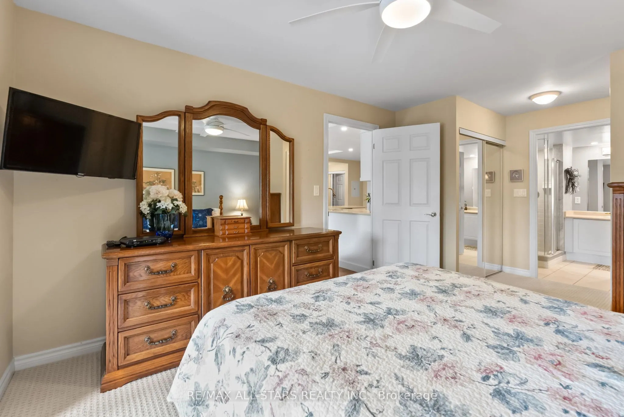 22 James Hill Court, #210