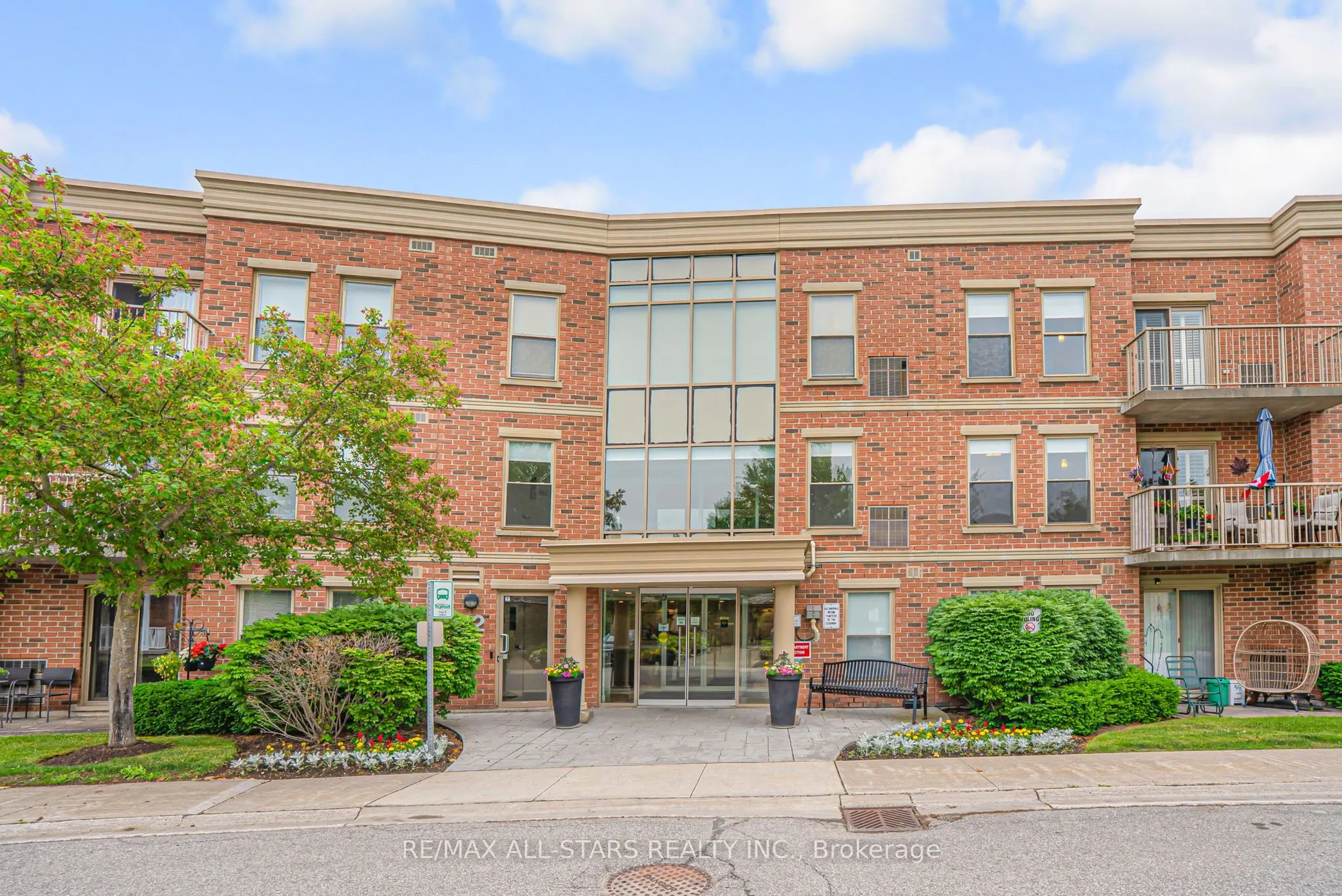 22 James Hill Court, #210
