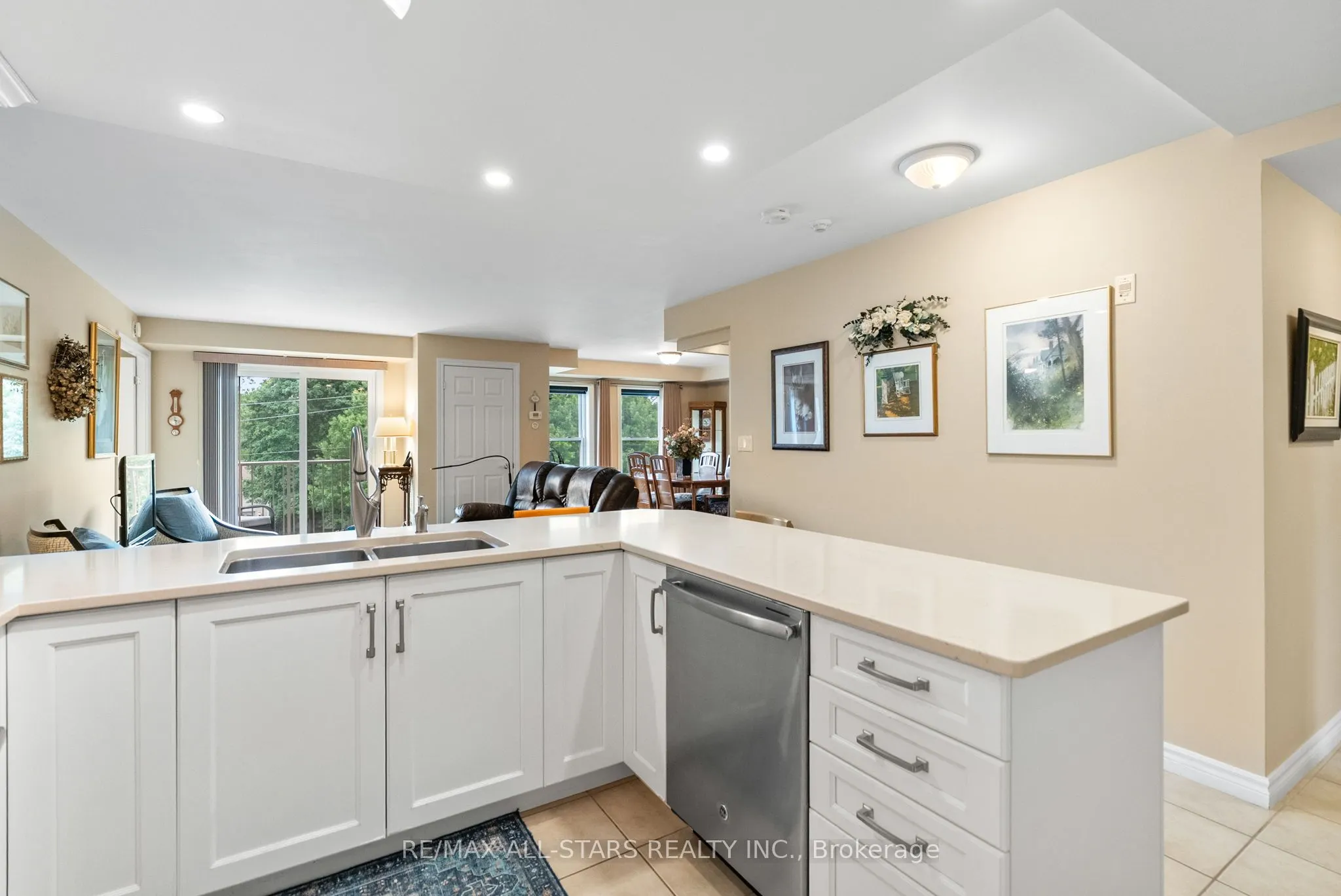 22 James Hill Court, #210