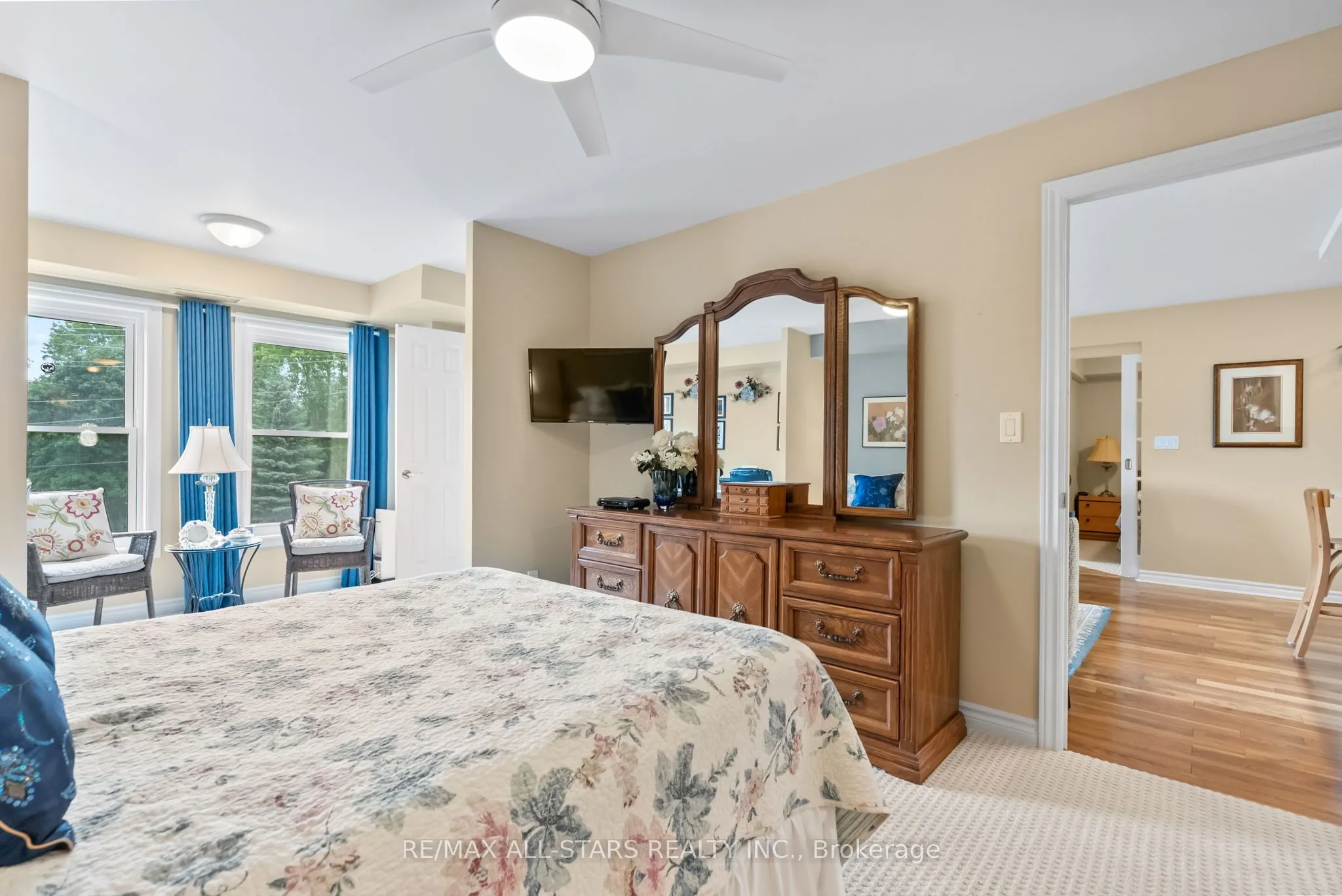 22 James Hill Court, #210