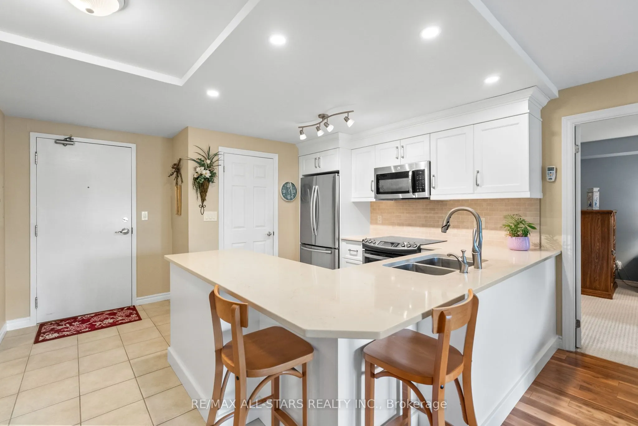 22 James Hill Court, #210