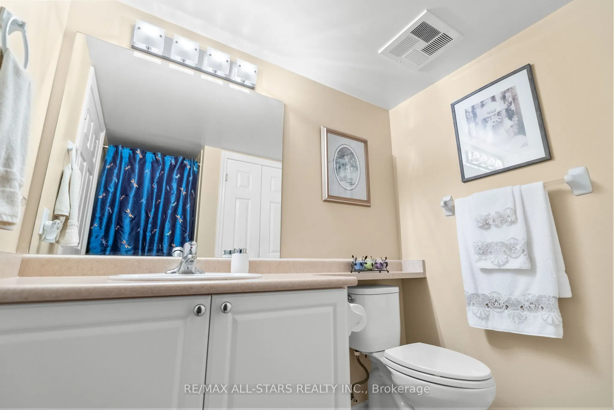 22 James Hill Court, #210