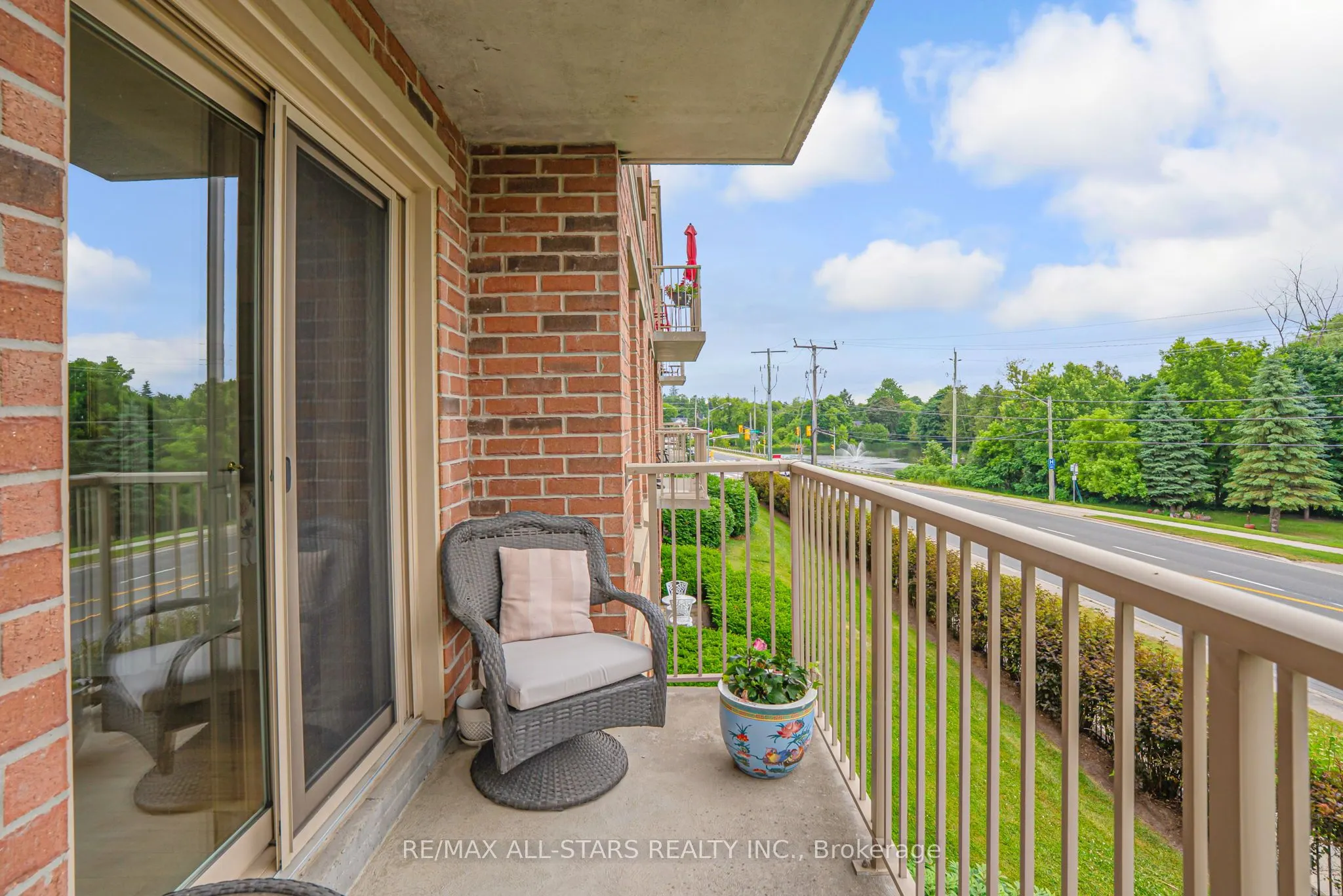 22 James Hill Court, #210