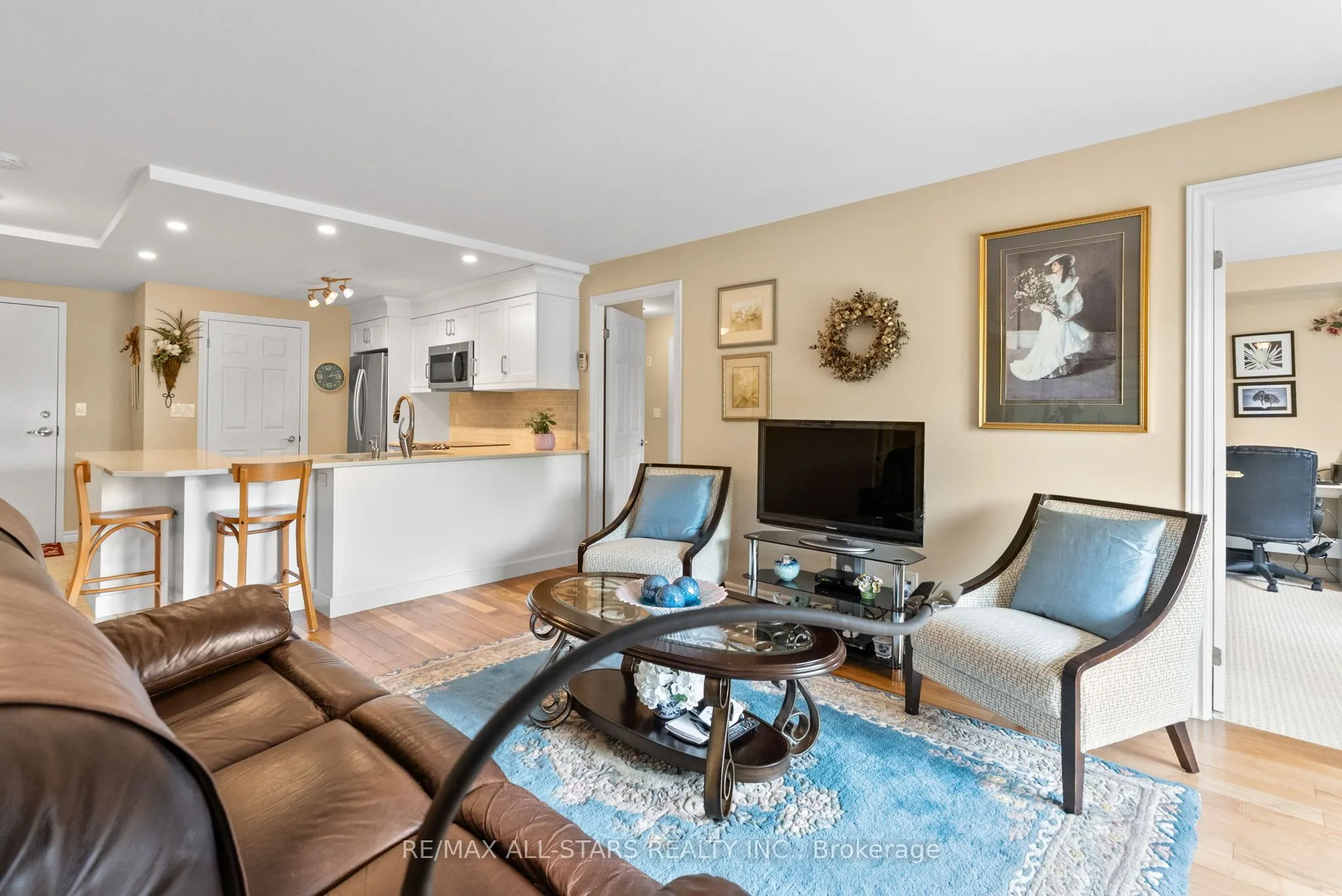 22 James Hill Court, #210