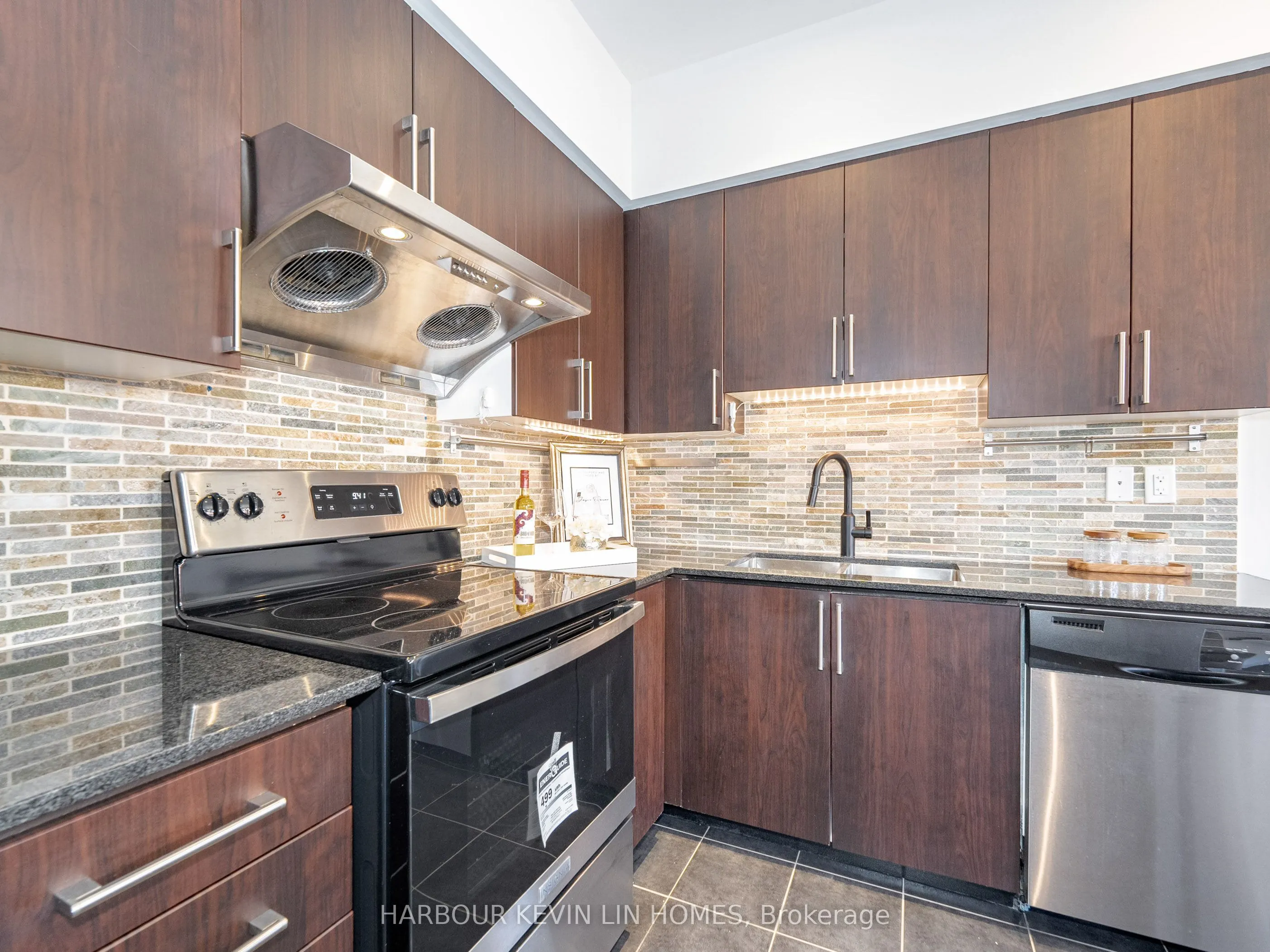 382 Highway 7 E, #TH15