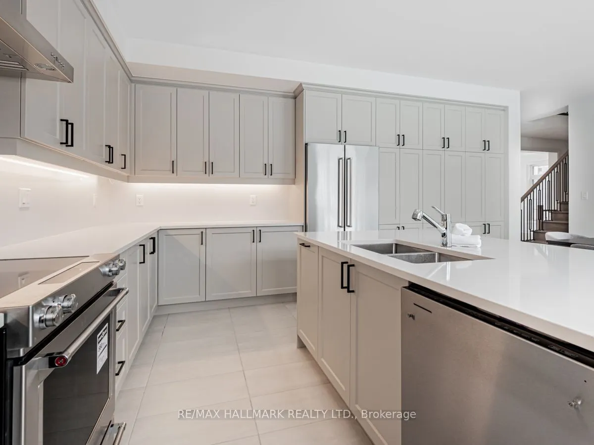 23 Hummingbird Grove