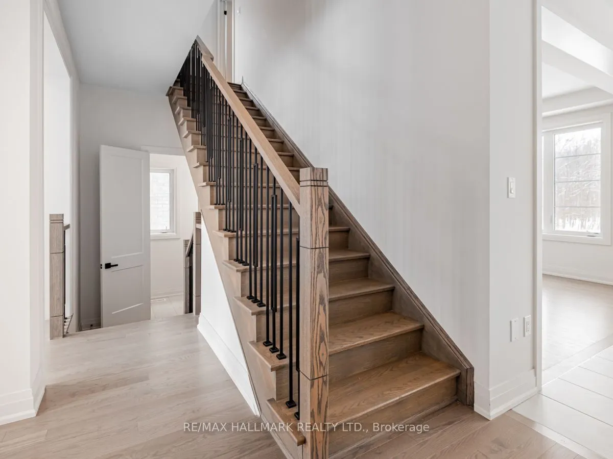 23 Hummingbird Grove