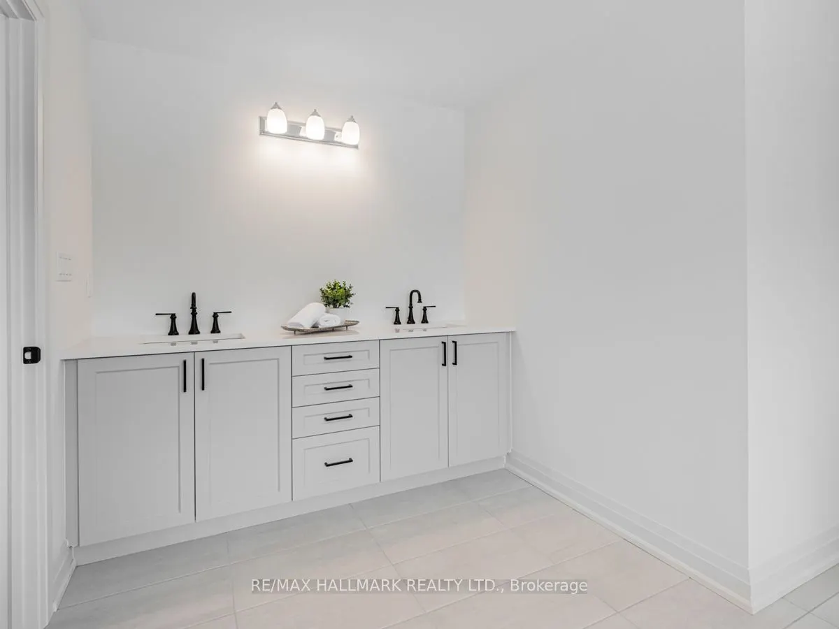 23 Hummingbird Grove