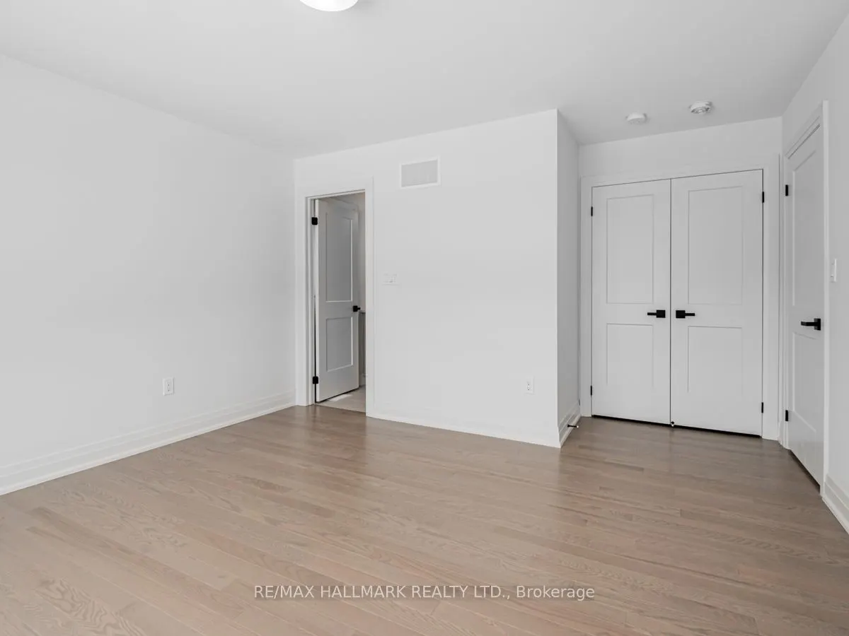 23 Hummingbird Grove