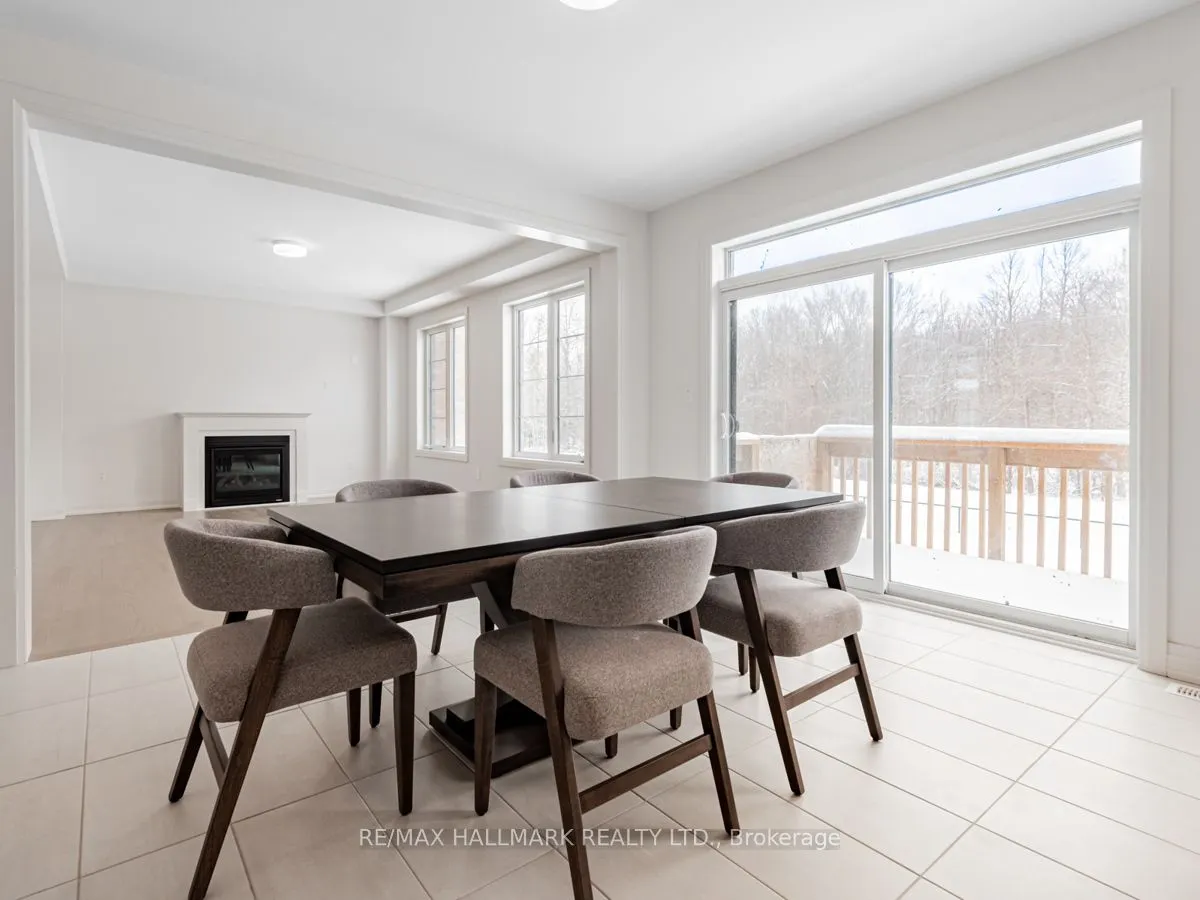 23 Hummingbird Grove