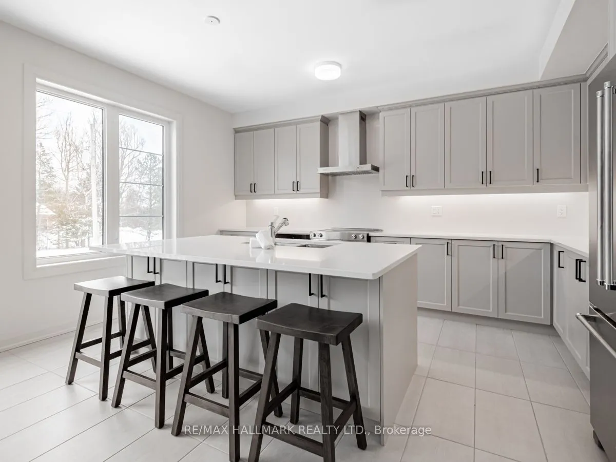 23 Hummingbird Grove
