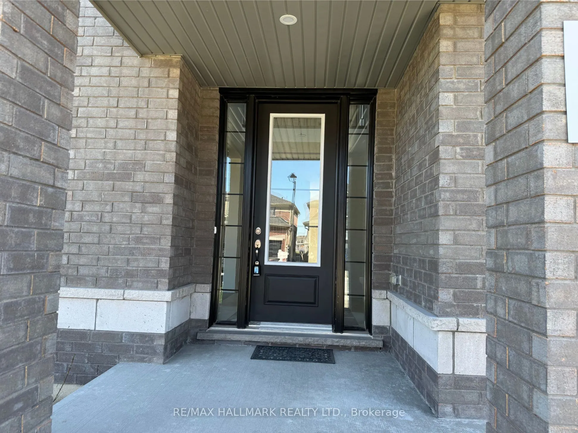 23 Hummingbird Grove