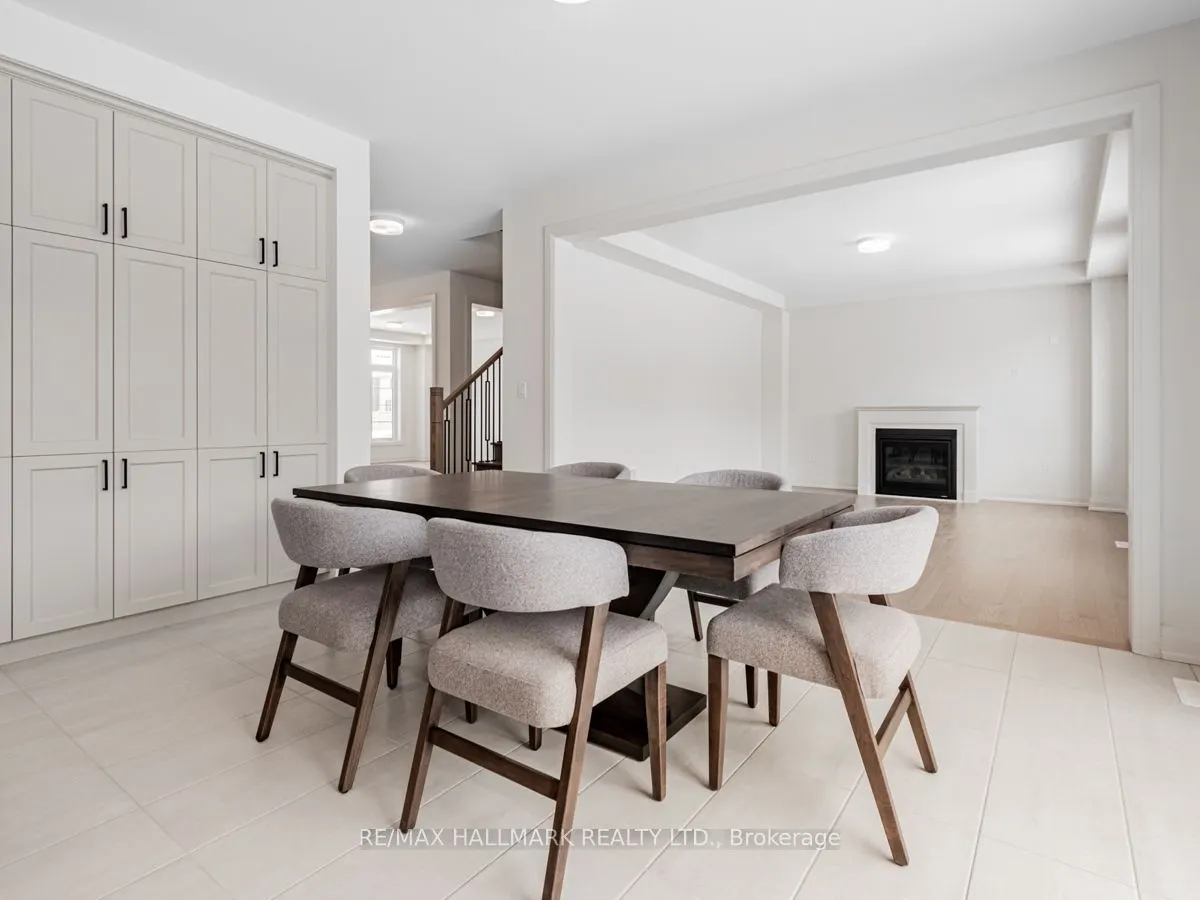 23 Hummingbird Grove