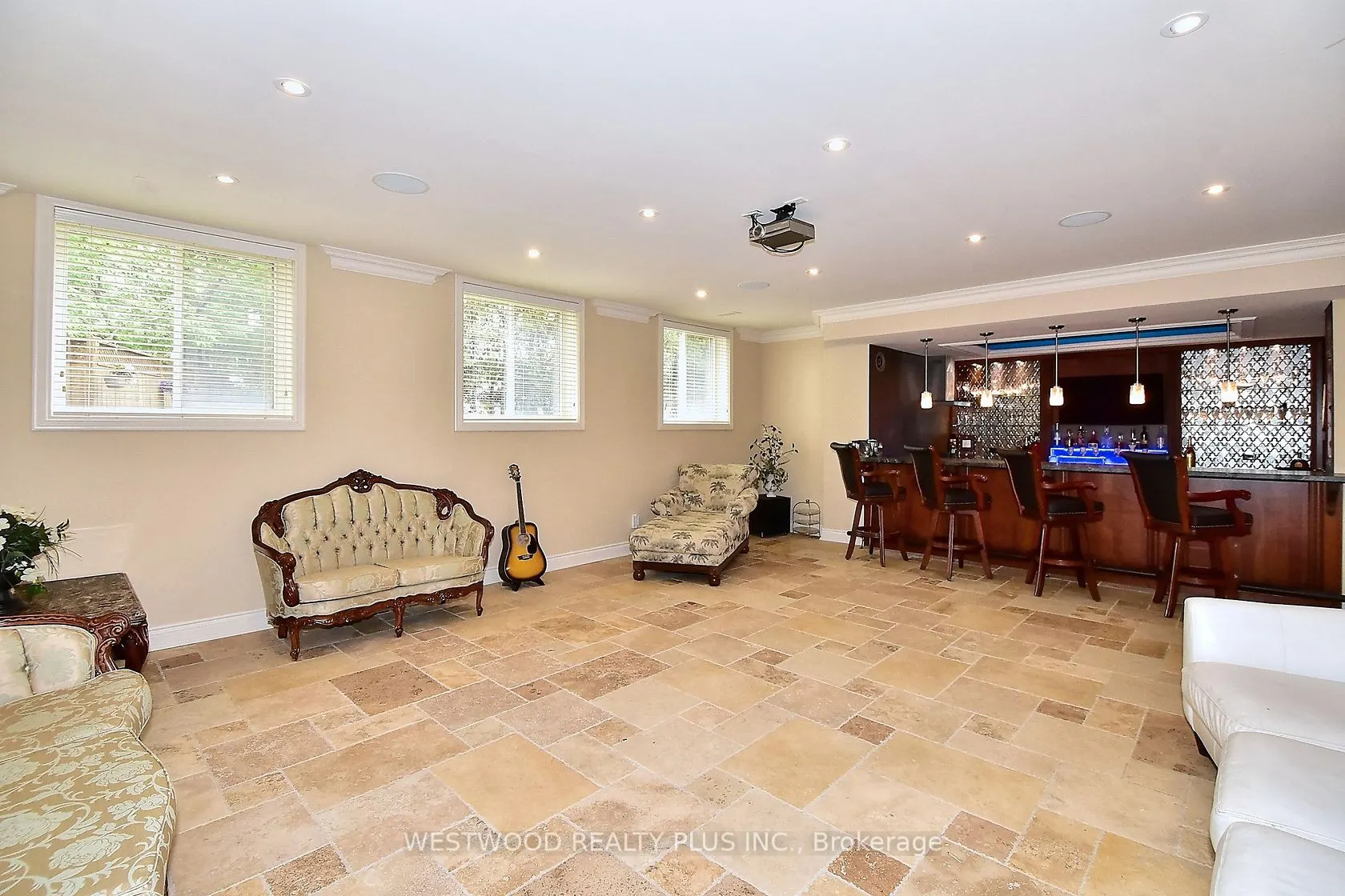 72 Westwood Lane