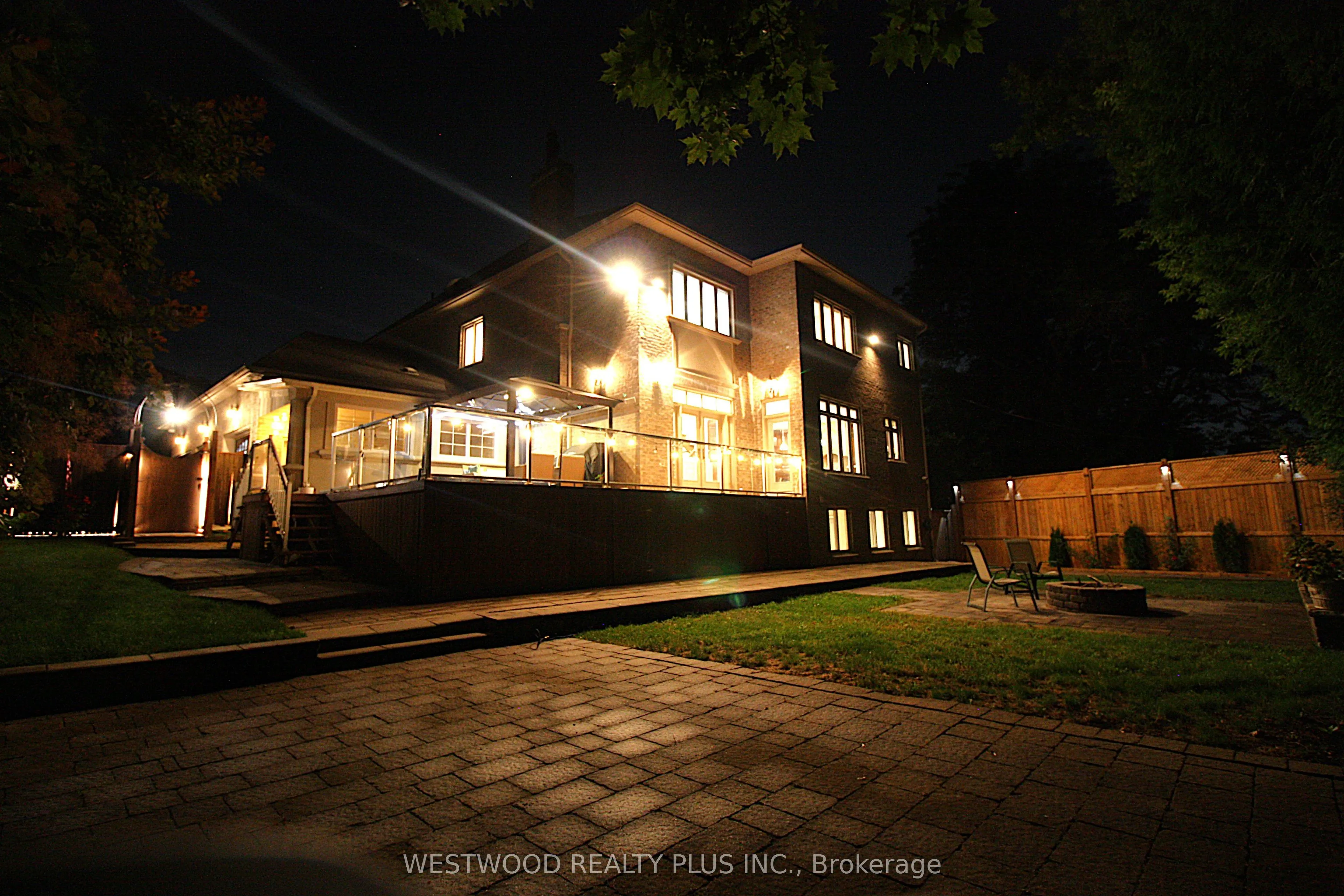 72 Westwood Lane