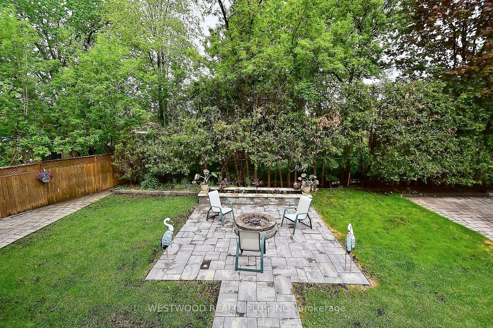 72 Westwood Lane