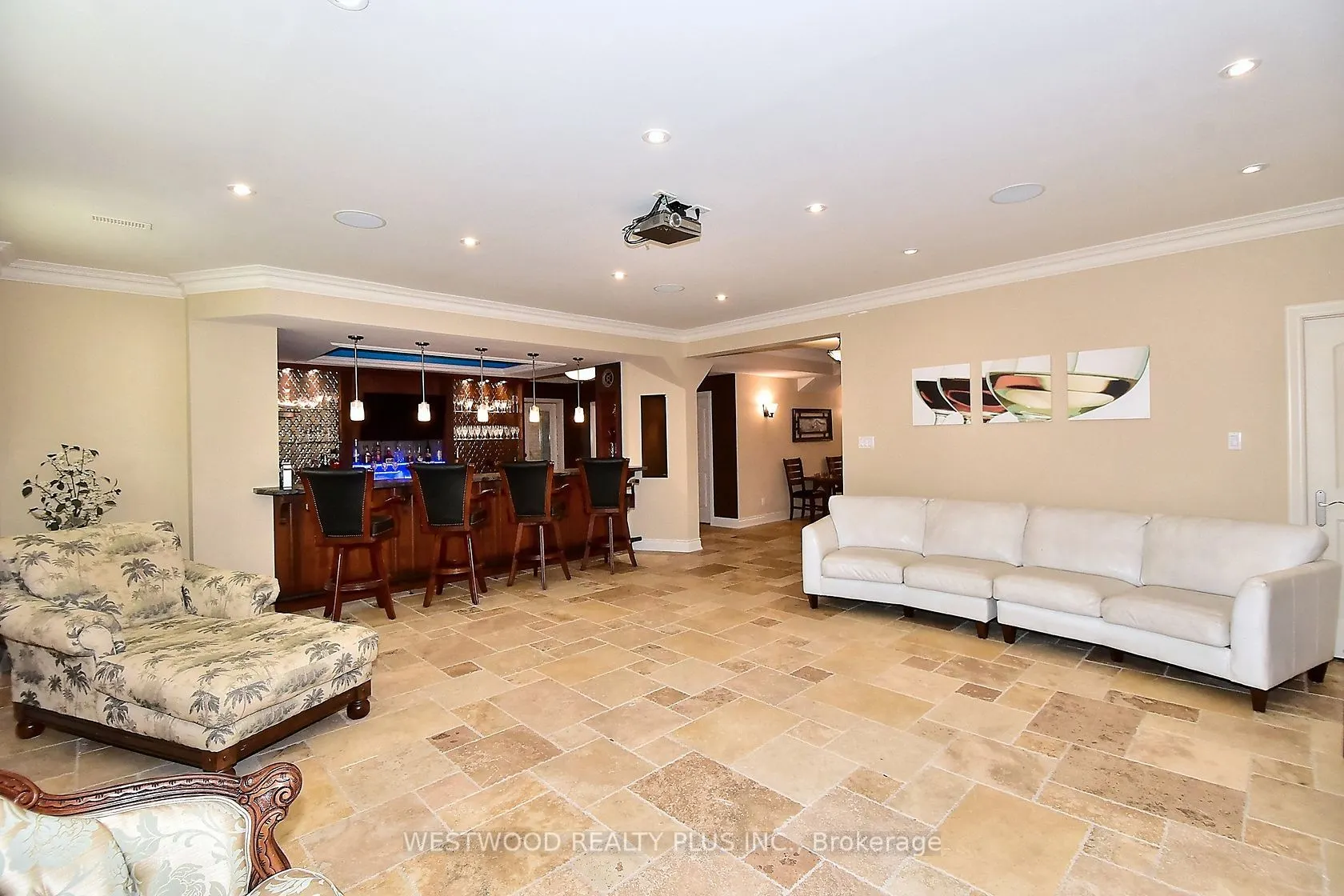 72 Westwood Lane