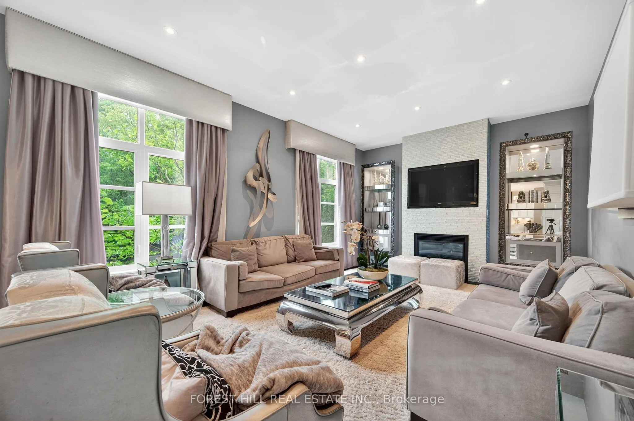 71 Woodvalley Crescent