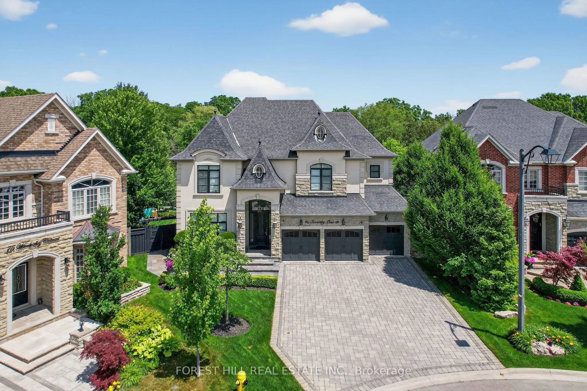 71 Woodvalley Crescent