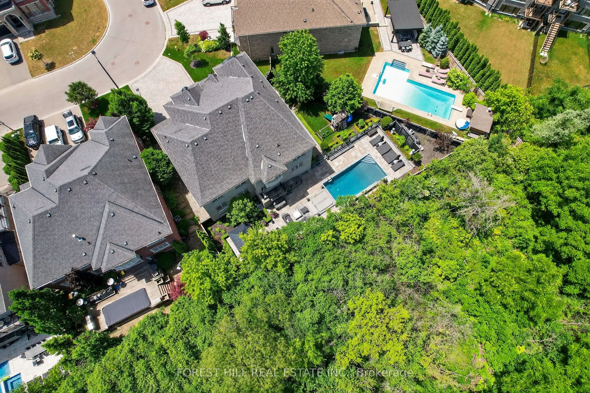 71 Woodvalley Crescent