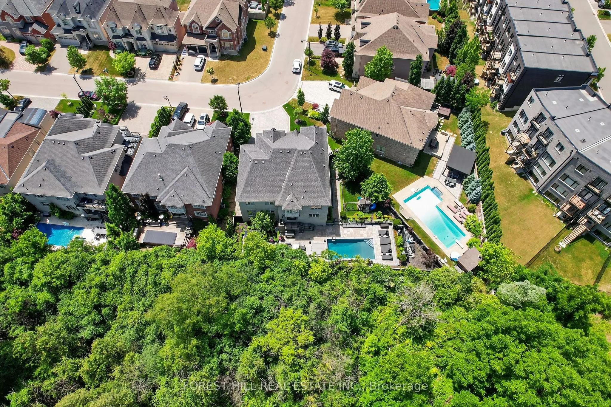 71 Woodvalley Crescent