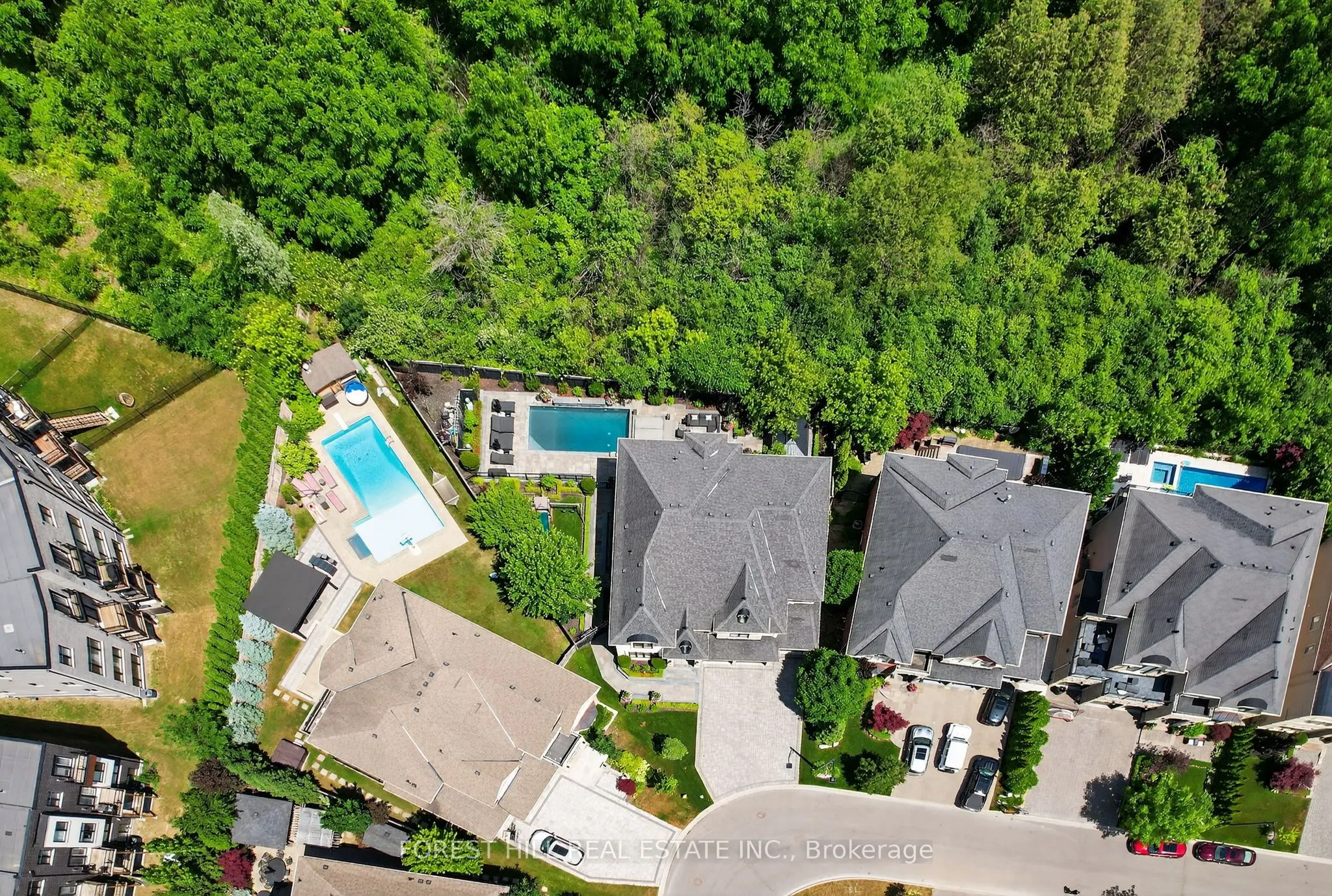 71 Woodvalley Crescent