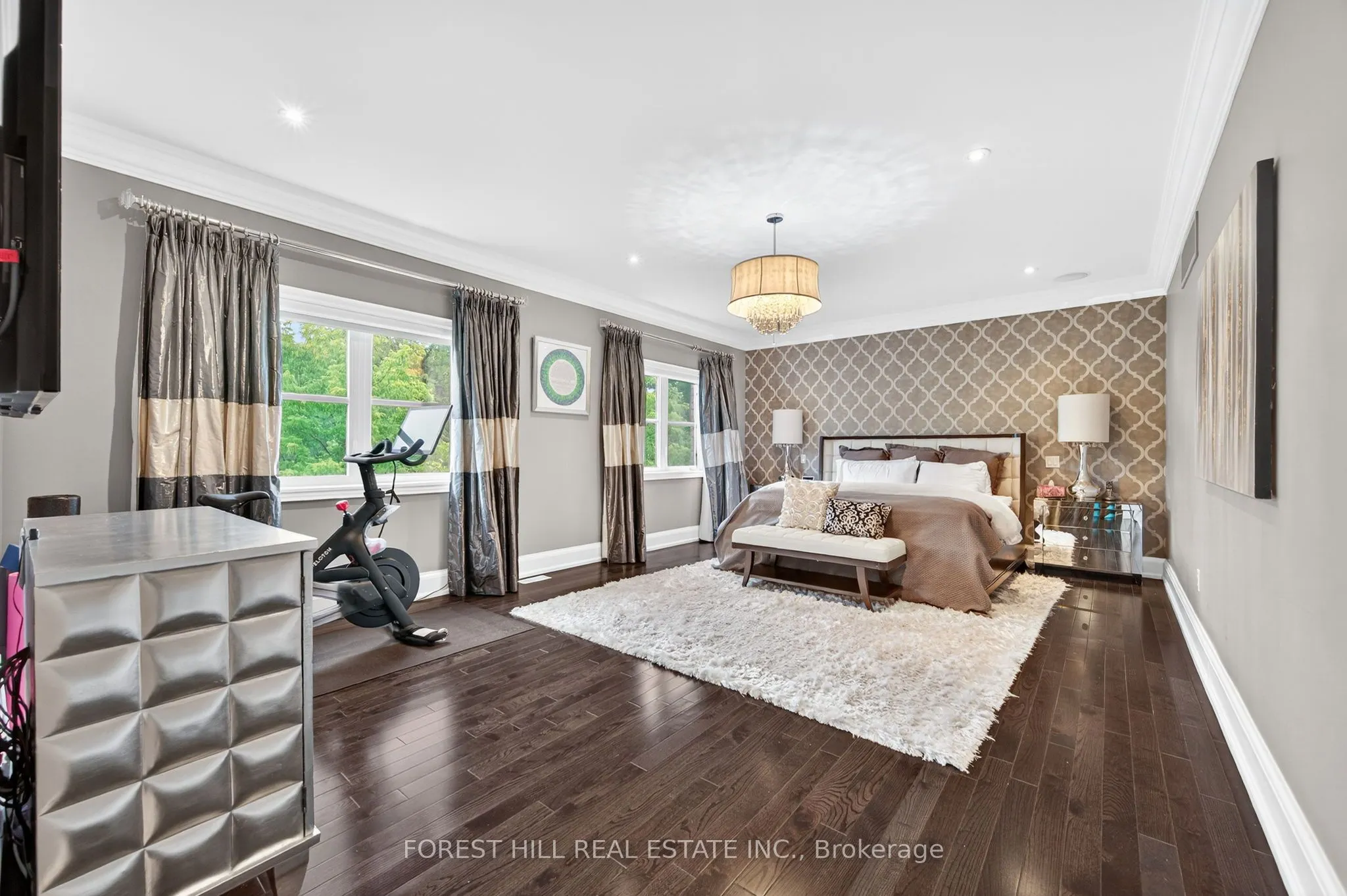 71 Woodvalley Crescent