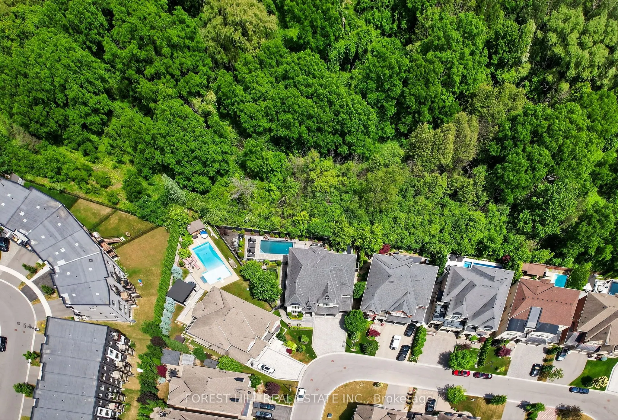71 Woodvalley Crescent