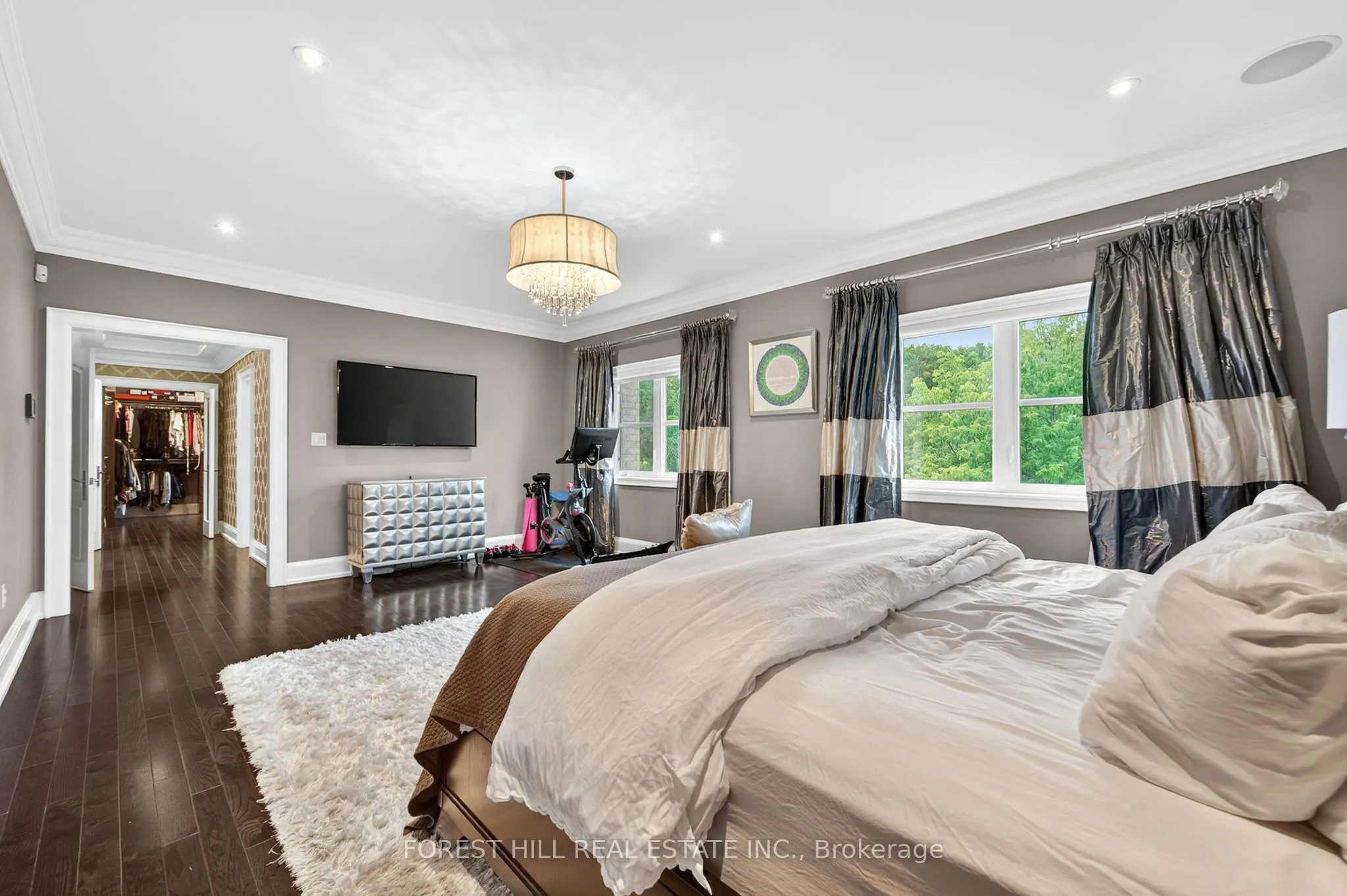 71 Woodvalley Crescent