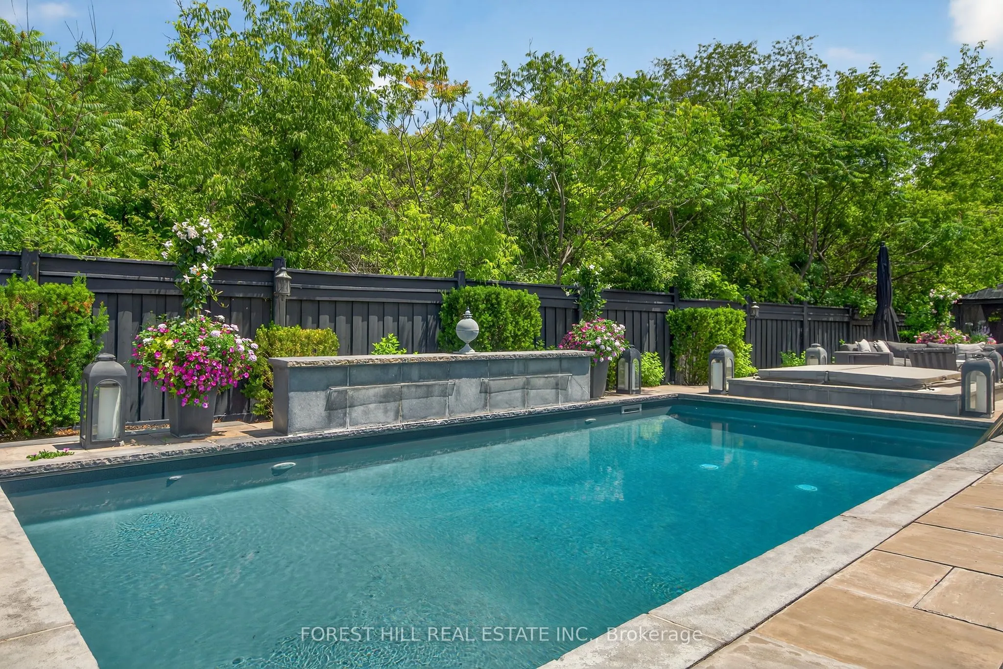 71 Woodvalley Crescent