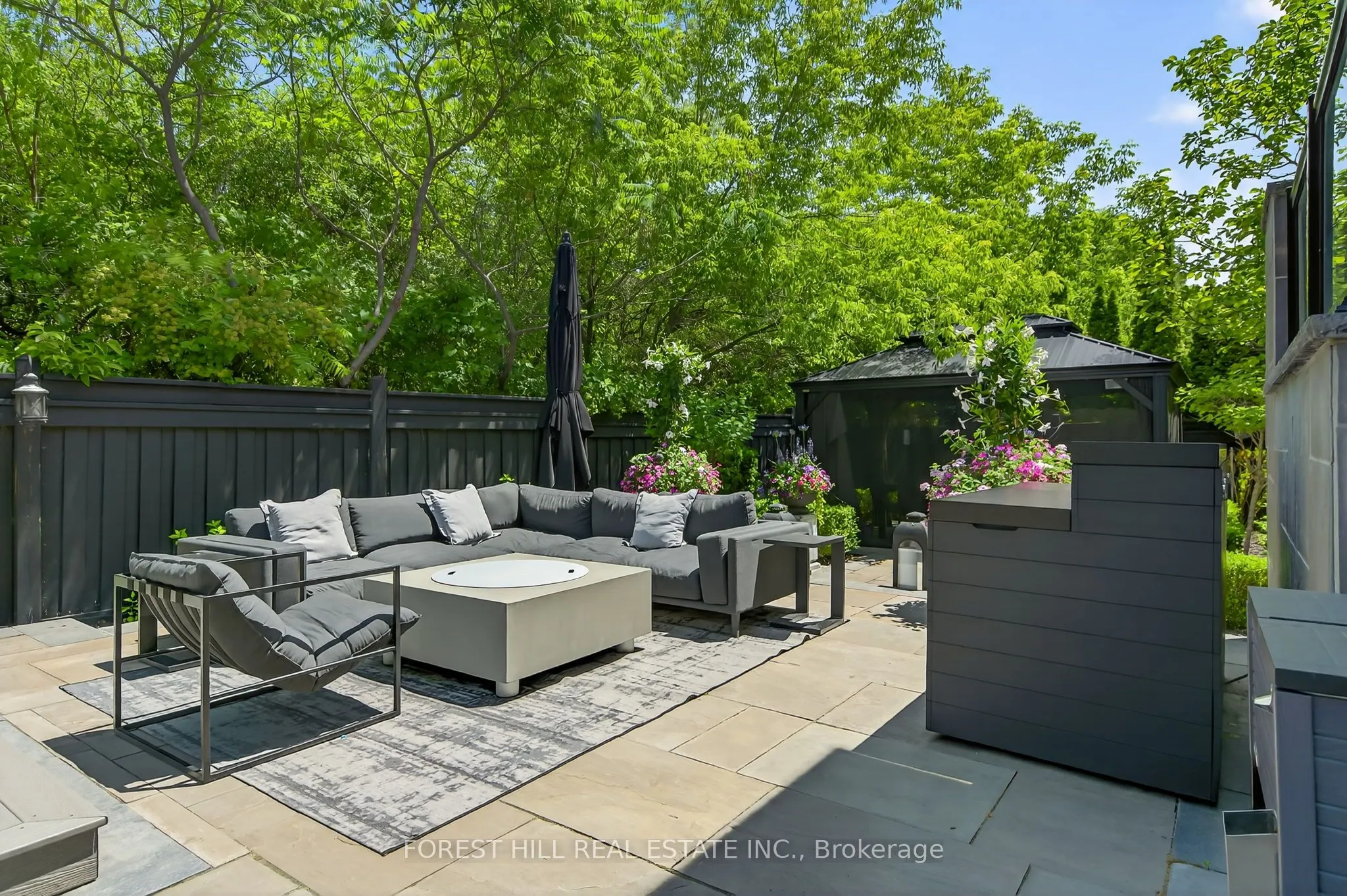 71 Woodvalley Crescent