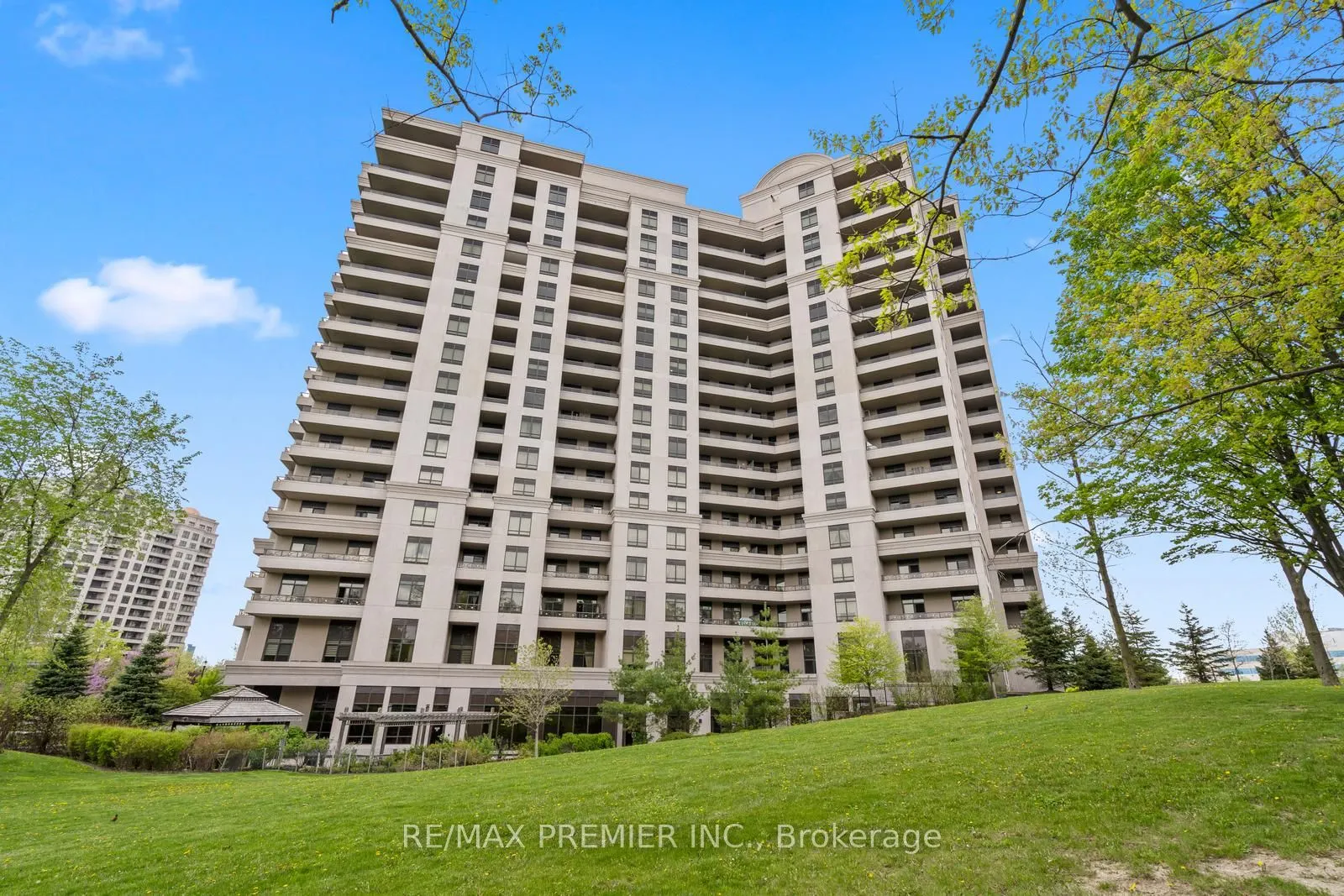 9255 Jane Street, #Ph06