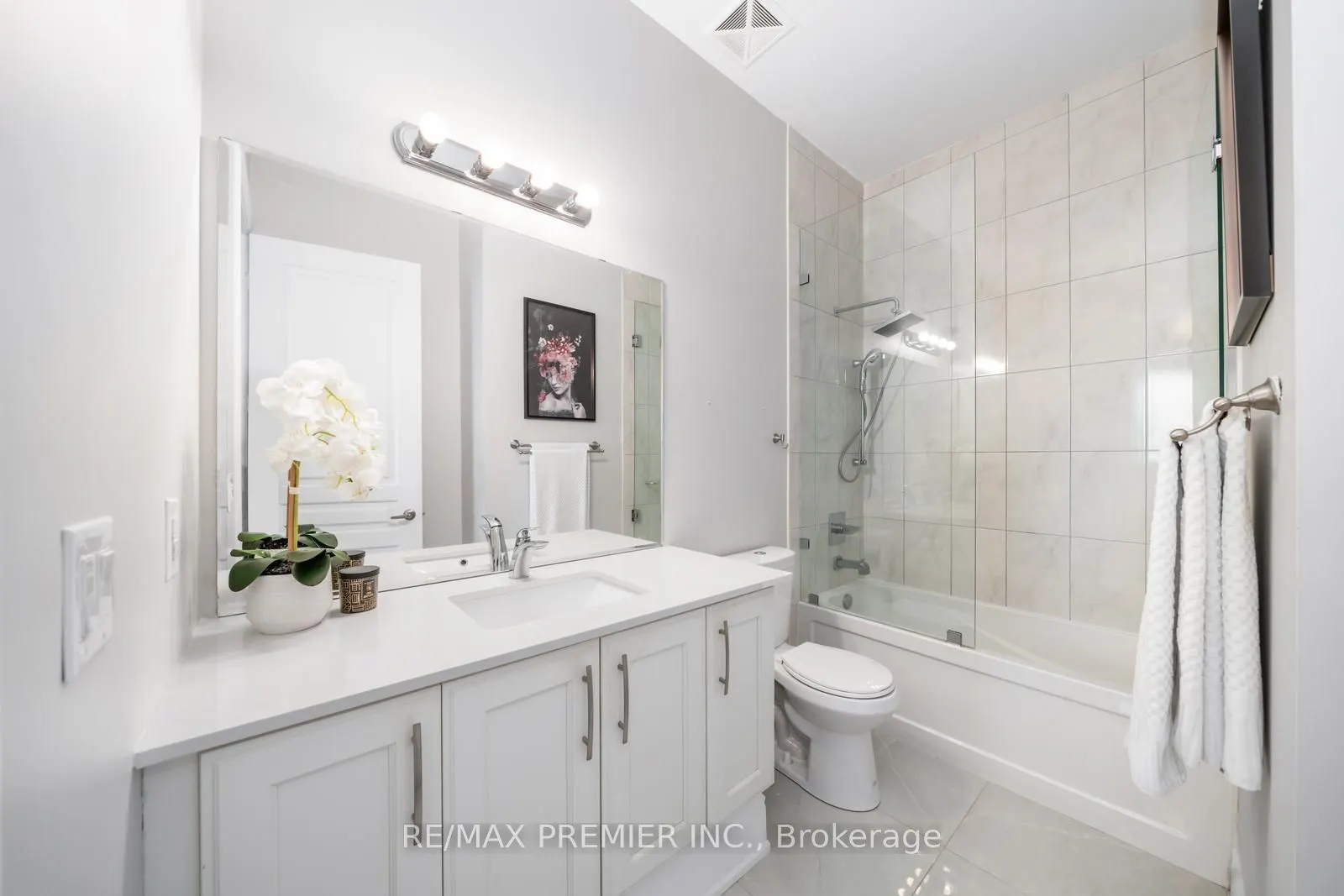 9255 Jane Street, #Ph06