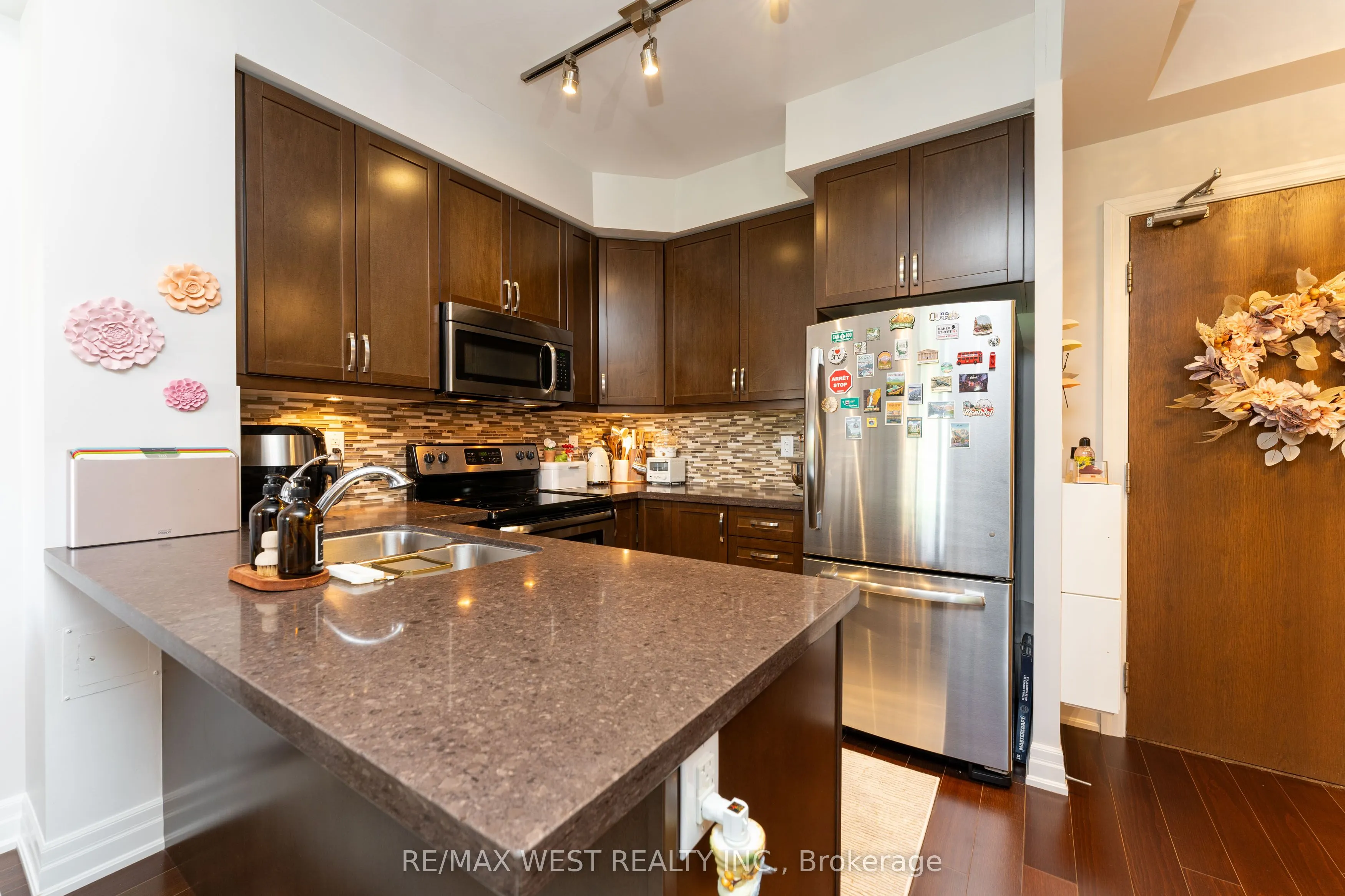 111 Civic Square Gate, #230