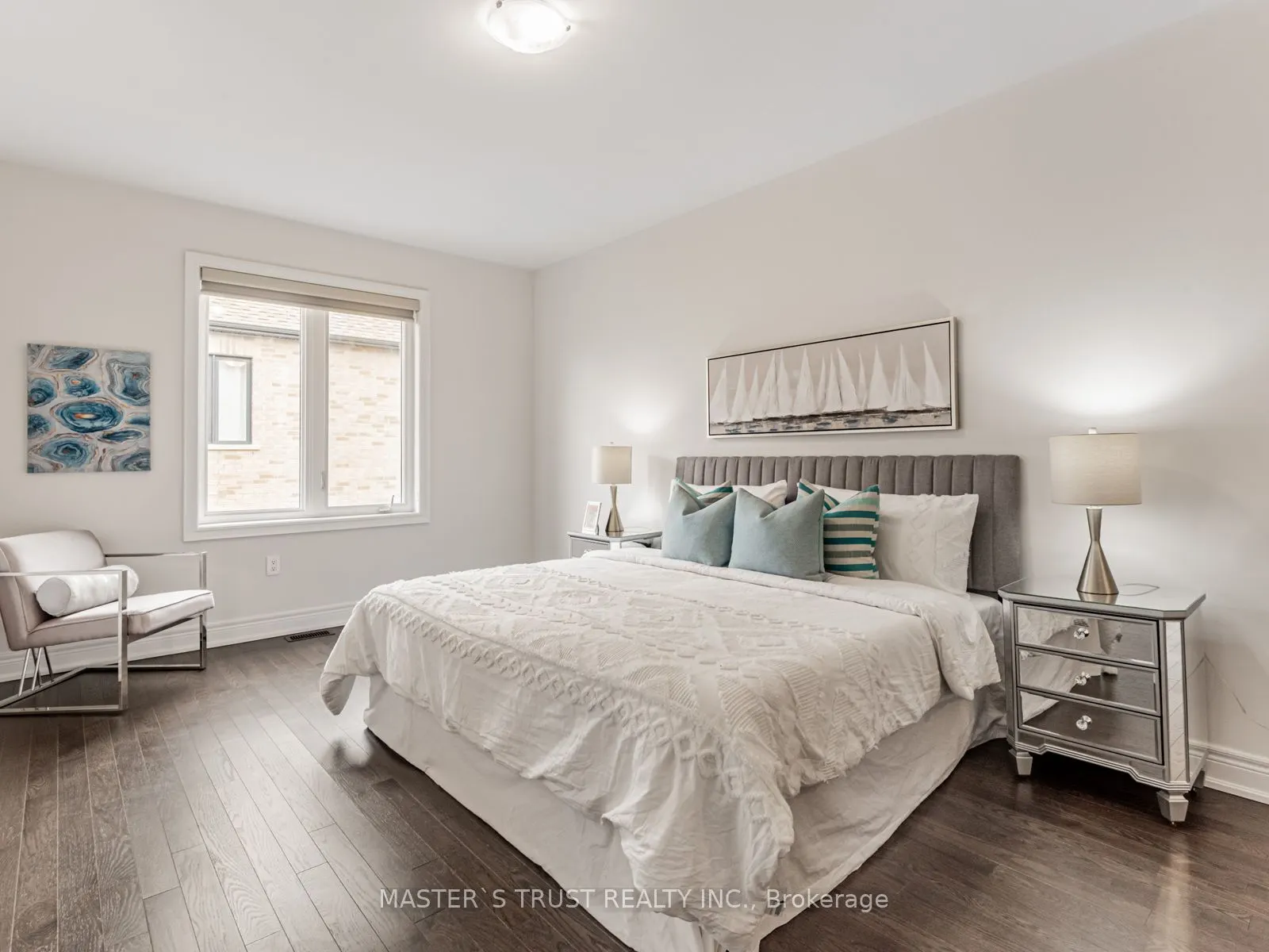 6 Schmeltzer Crescent