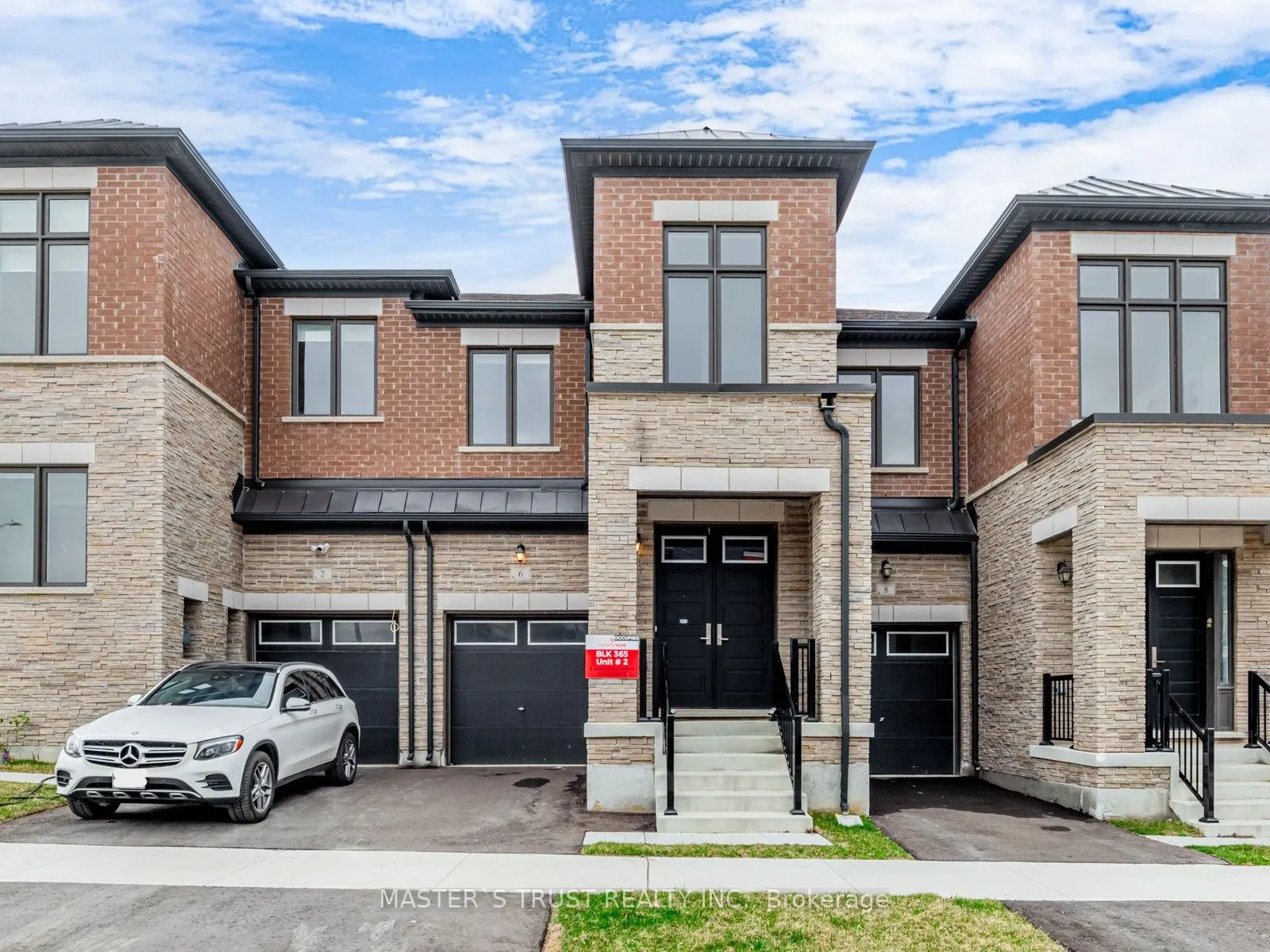 6 Schmeltzer Crescent