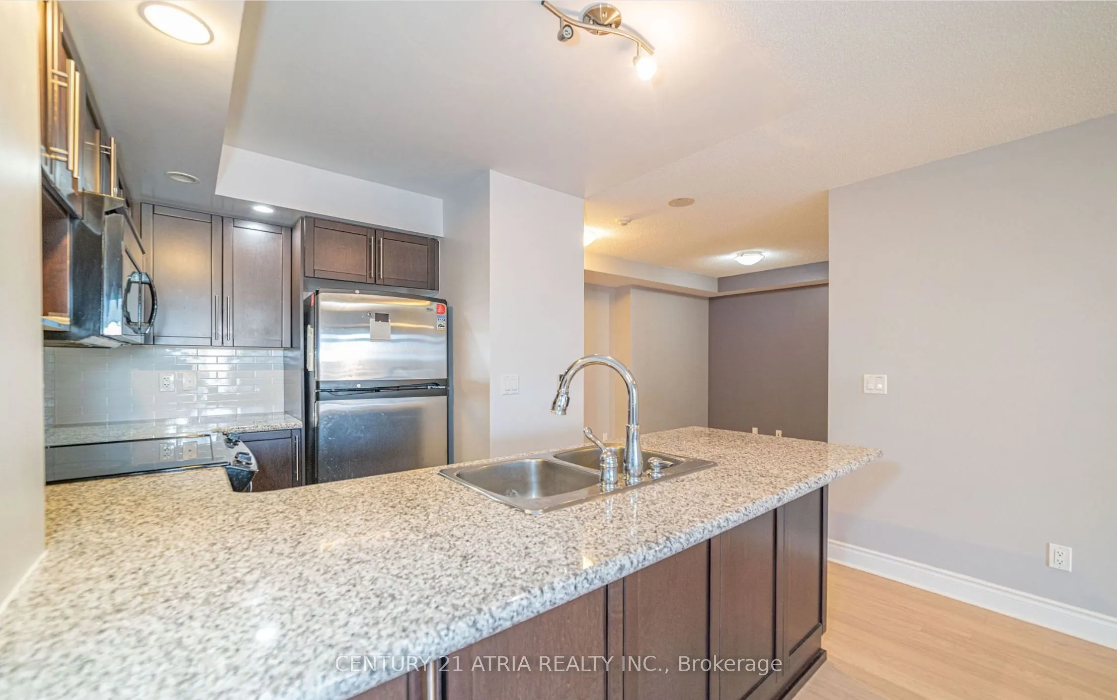 23 Cox Boulevard, #882