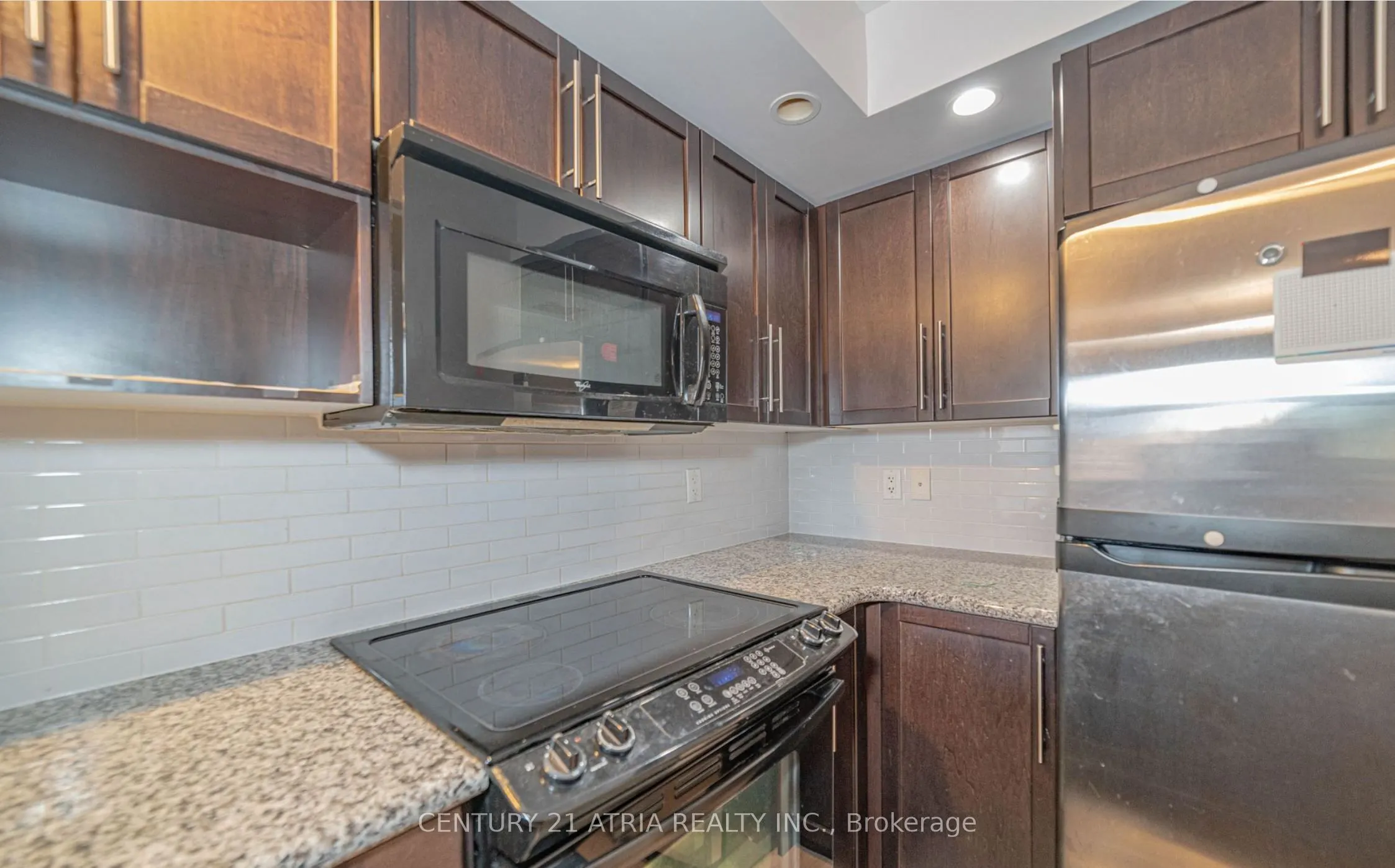 23 Cox Boulevard, #882