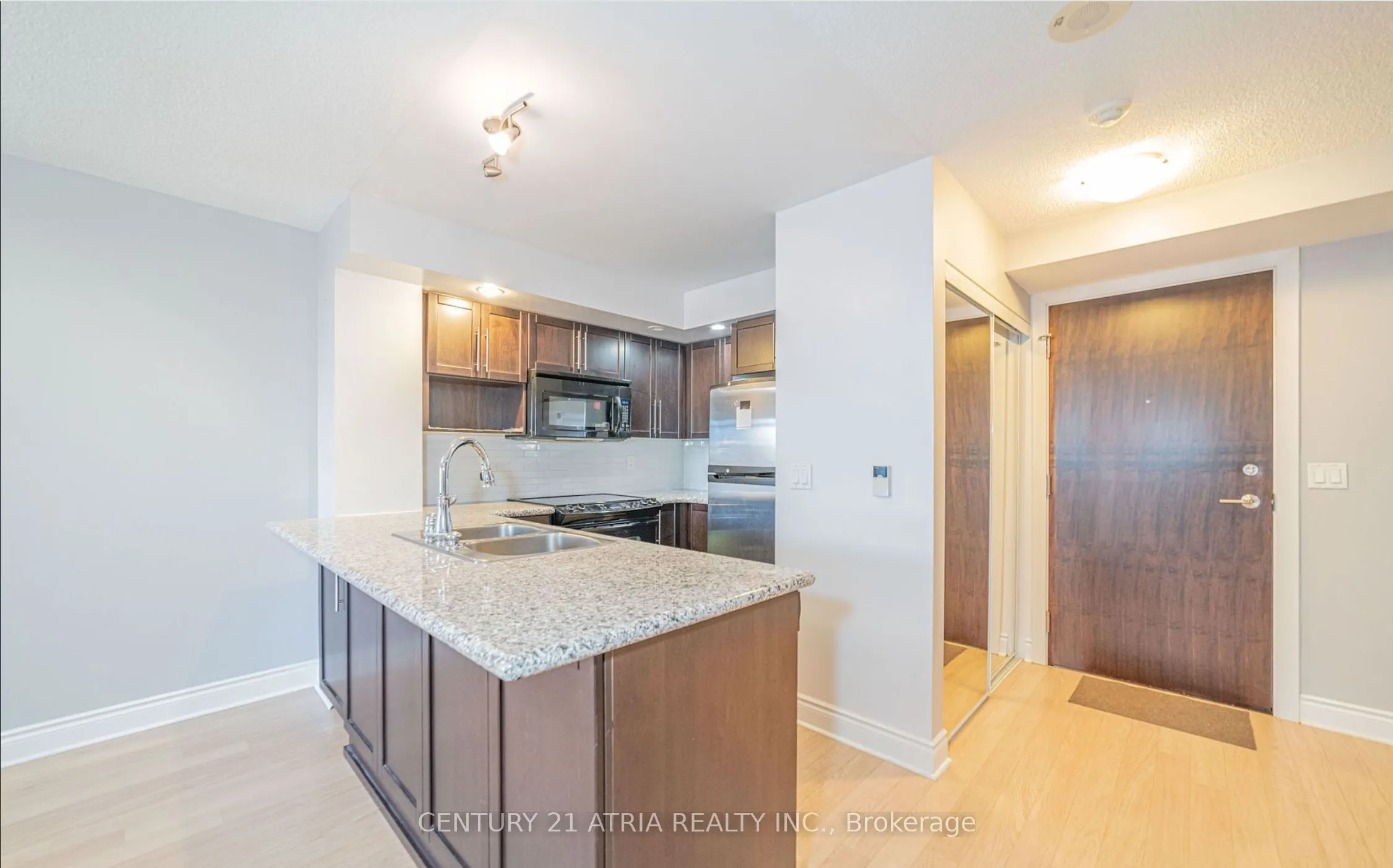 23 Cox Boulevard, #882
