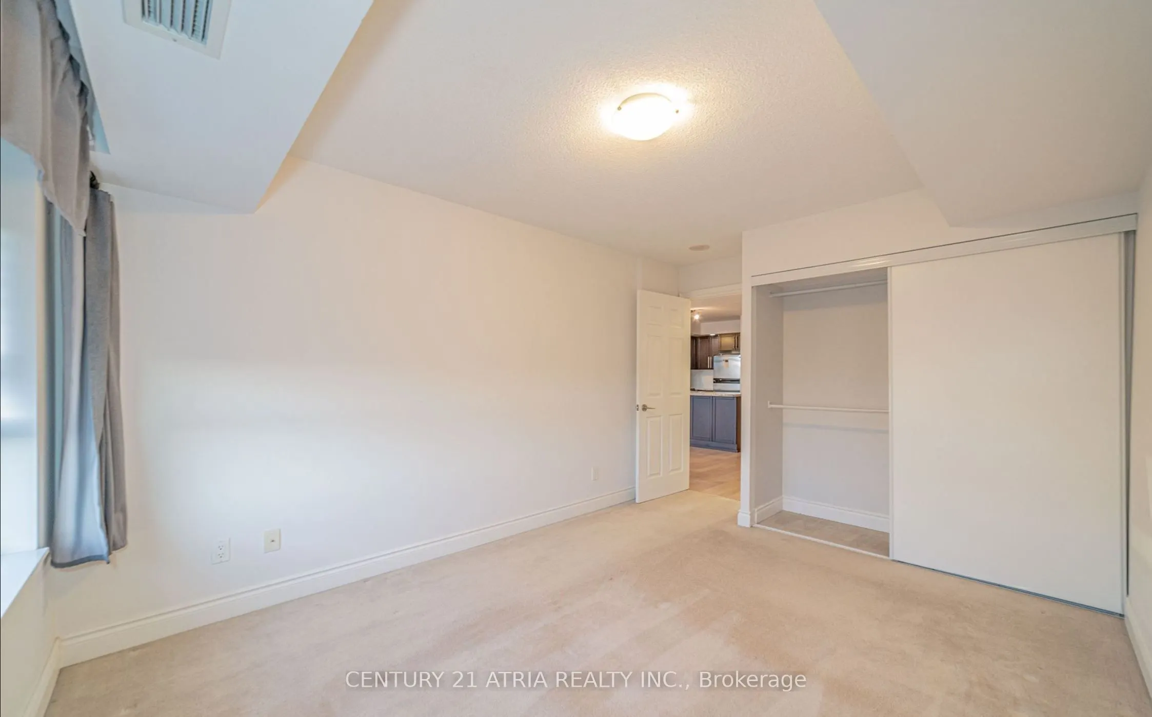 23 Cox Boulevard, #882