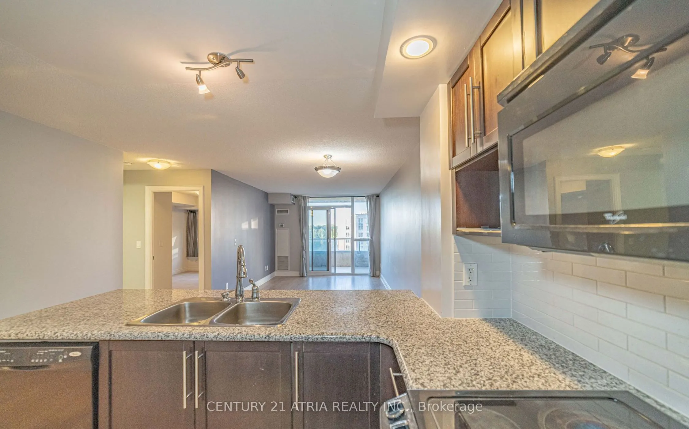 23 Cox Boulevard, #882