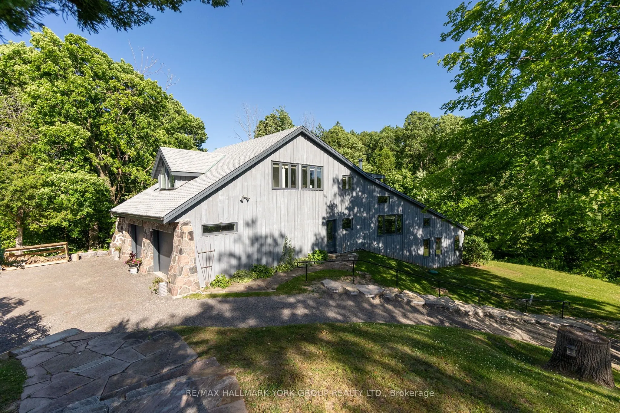 4235 17th Side Road