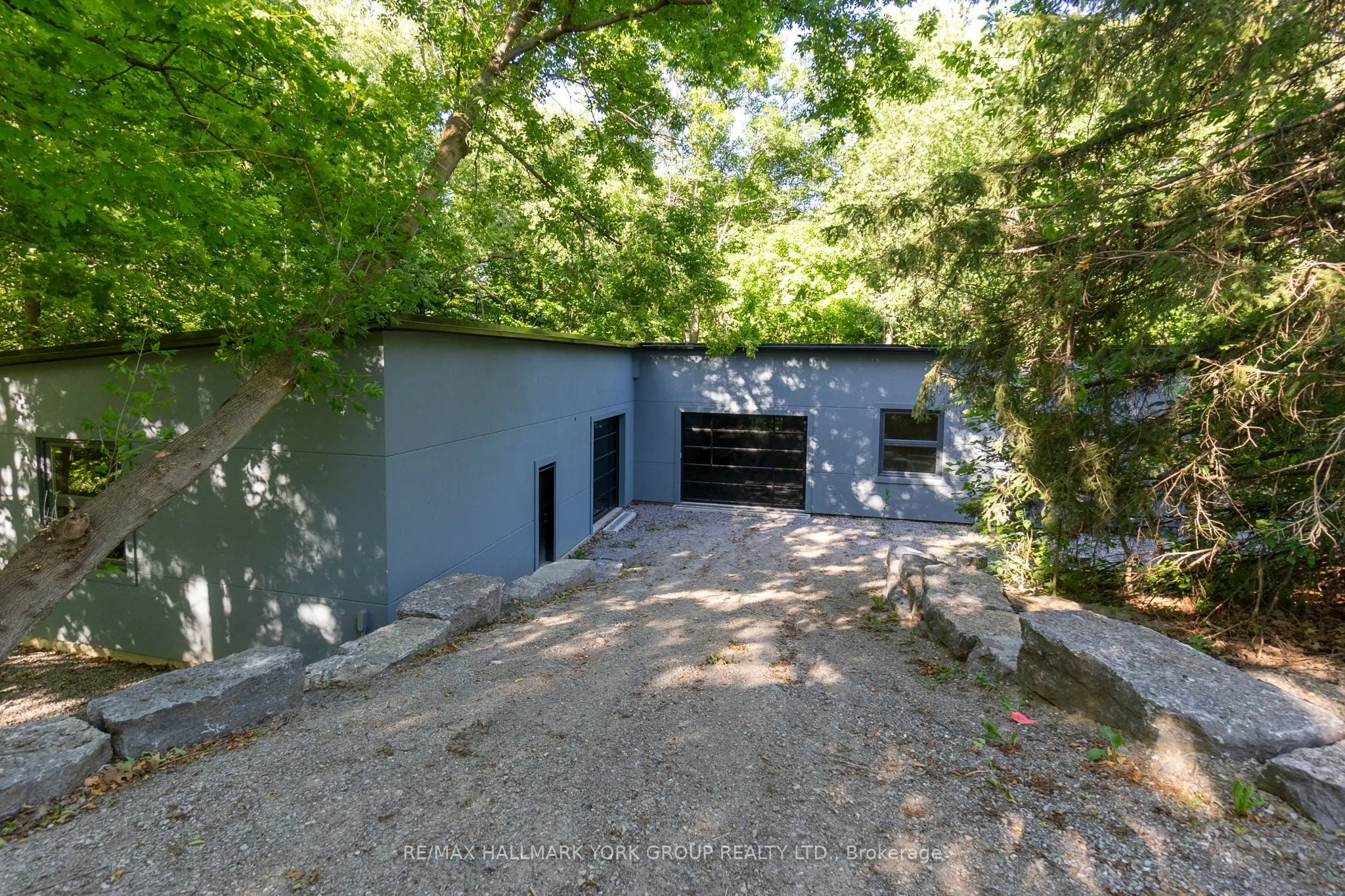 4235 17th Side Road