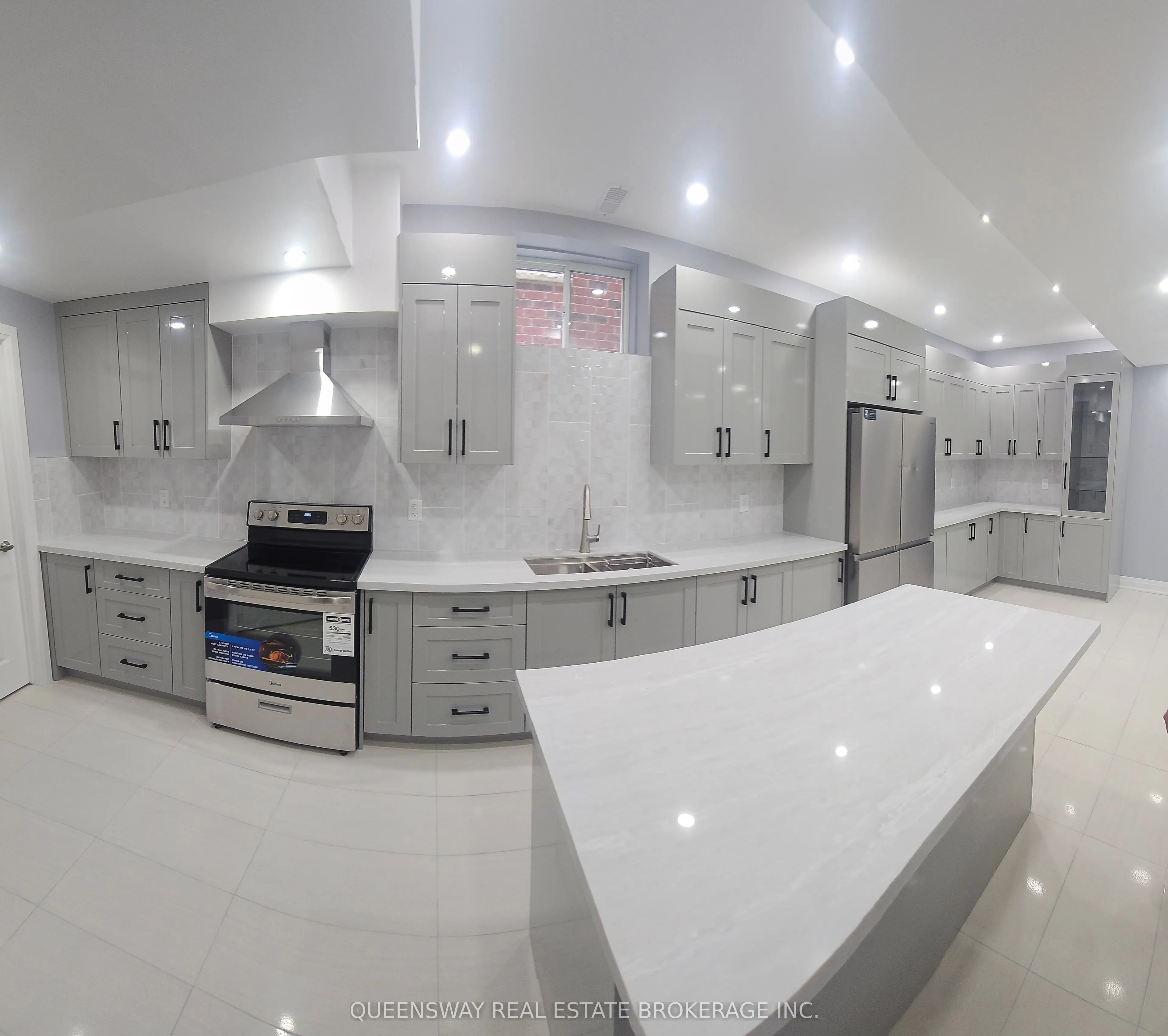 68 Betty May Crescent