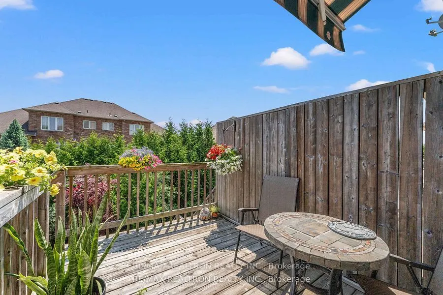 57 Littleriver Court