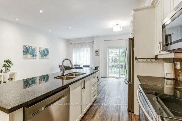 9205 Bathurst Street, #11