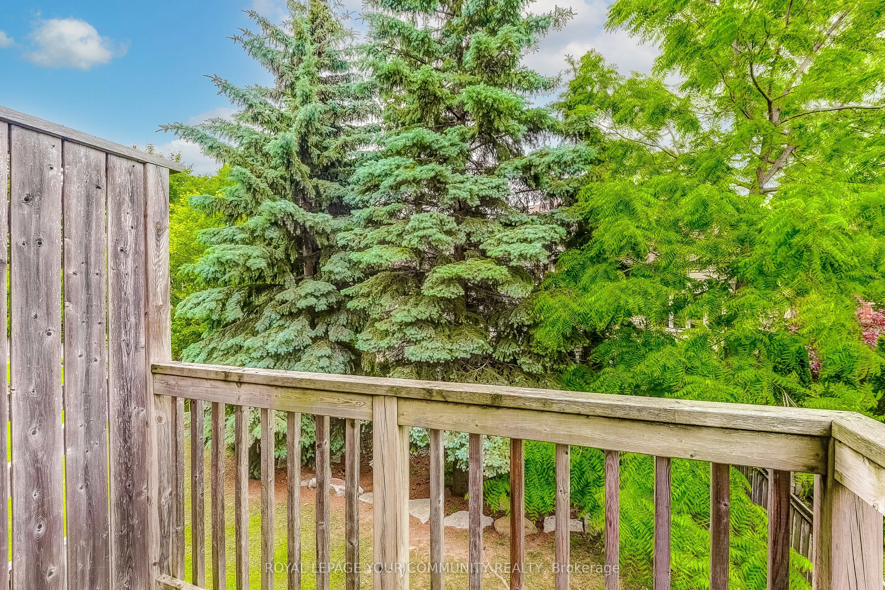 9205 Bathurst Street, #11