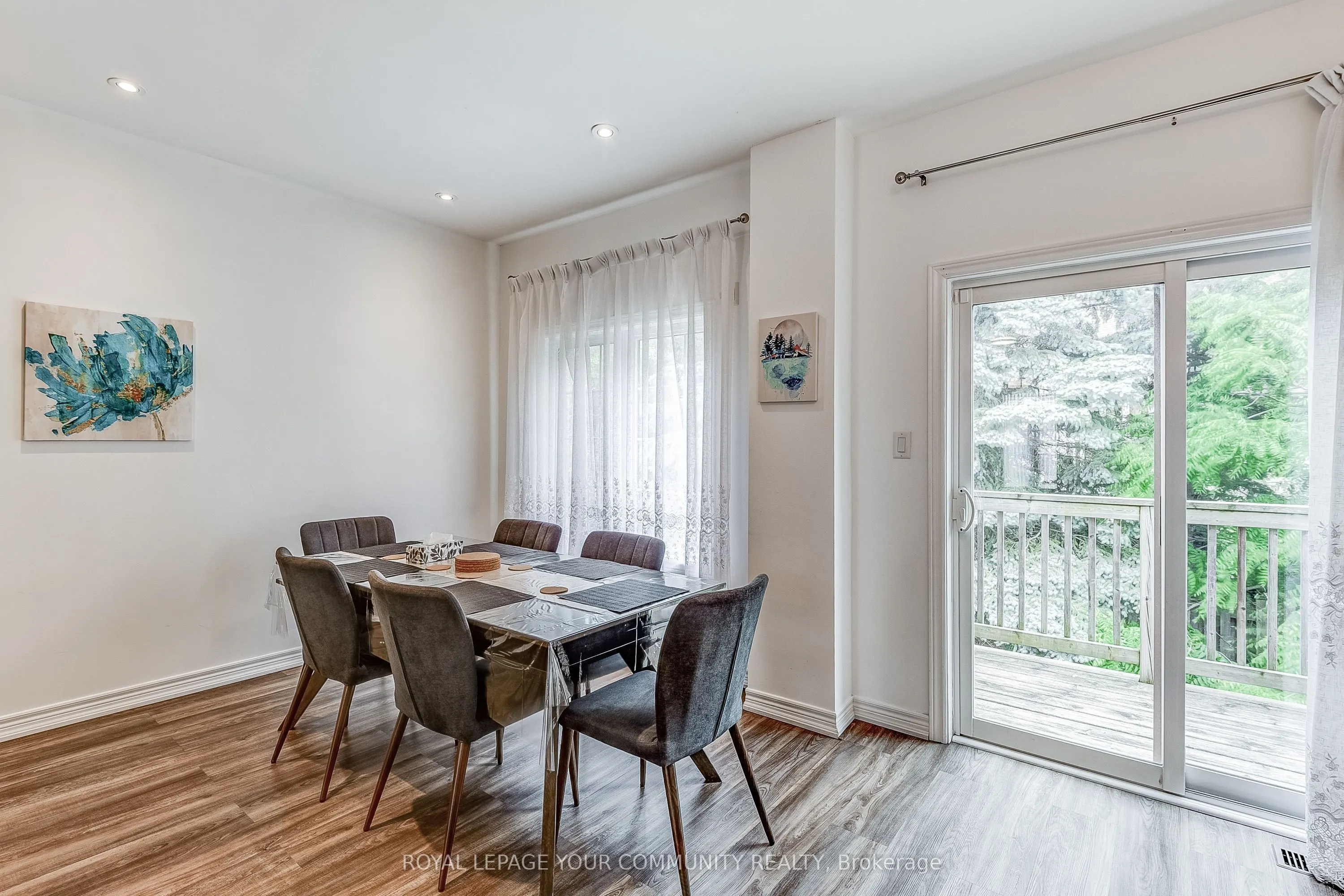 9205 Bathurst Street, #11