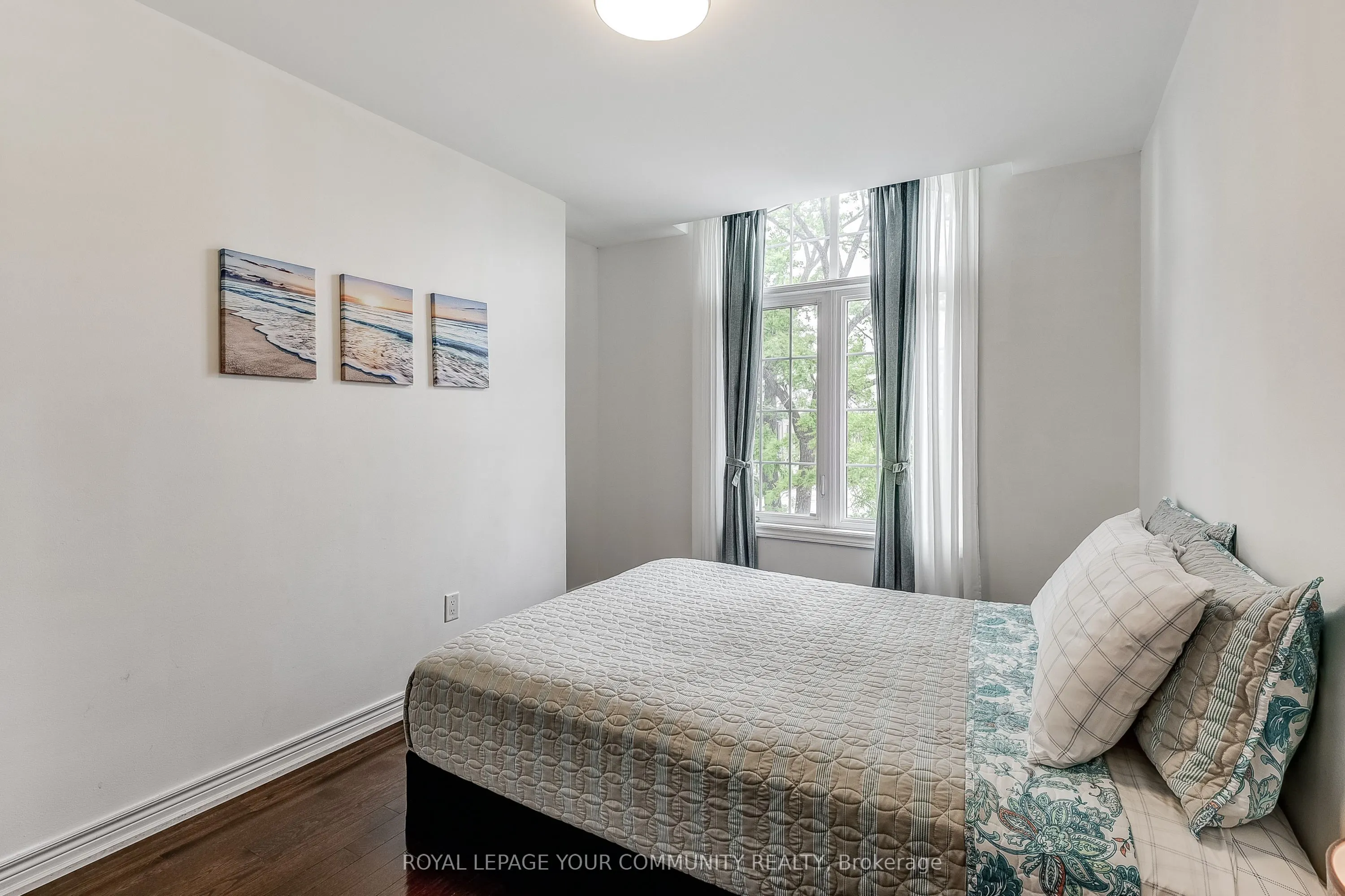 9205 Bathurst Street, #11