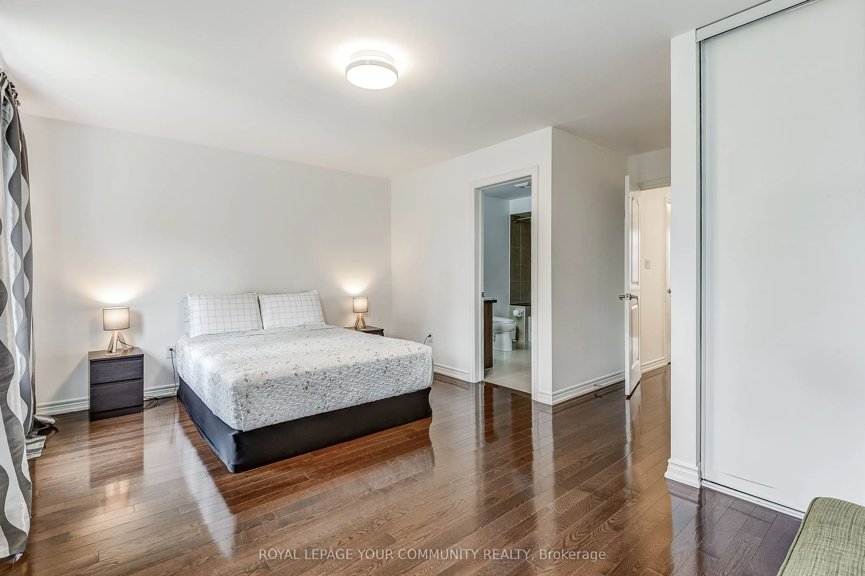 9205 Bathurst Street, #11